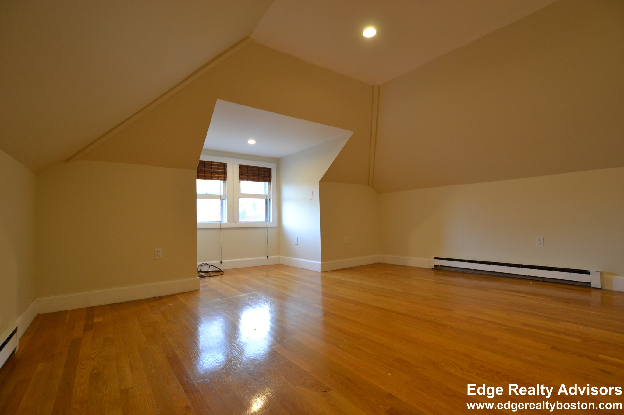 4 bed, 2 bath apartment for rent at 20 Presentation Unit 2, Brighton — photo 22 of 22