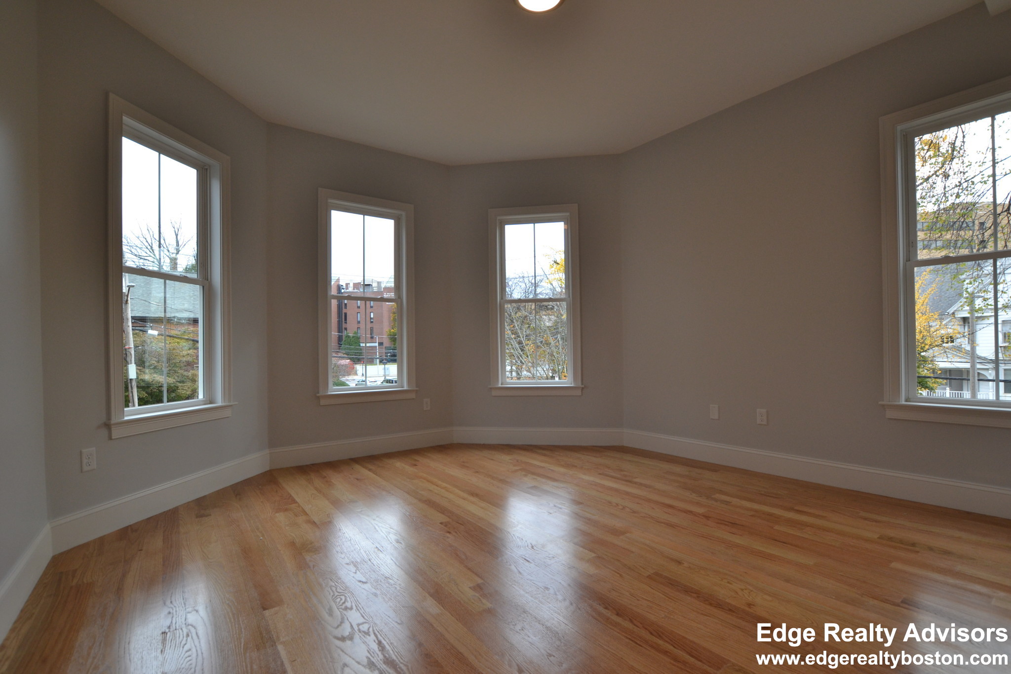 3 bed, 1.5 bath apartment for rent at 28 Murdock St Unit 4, Brighton — photo 3 of 7