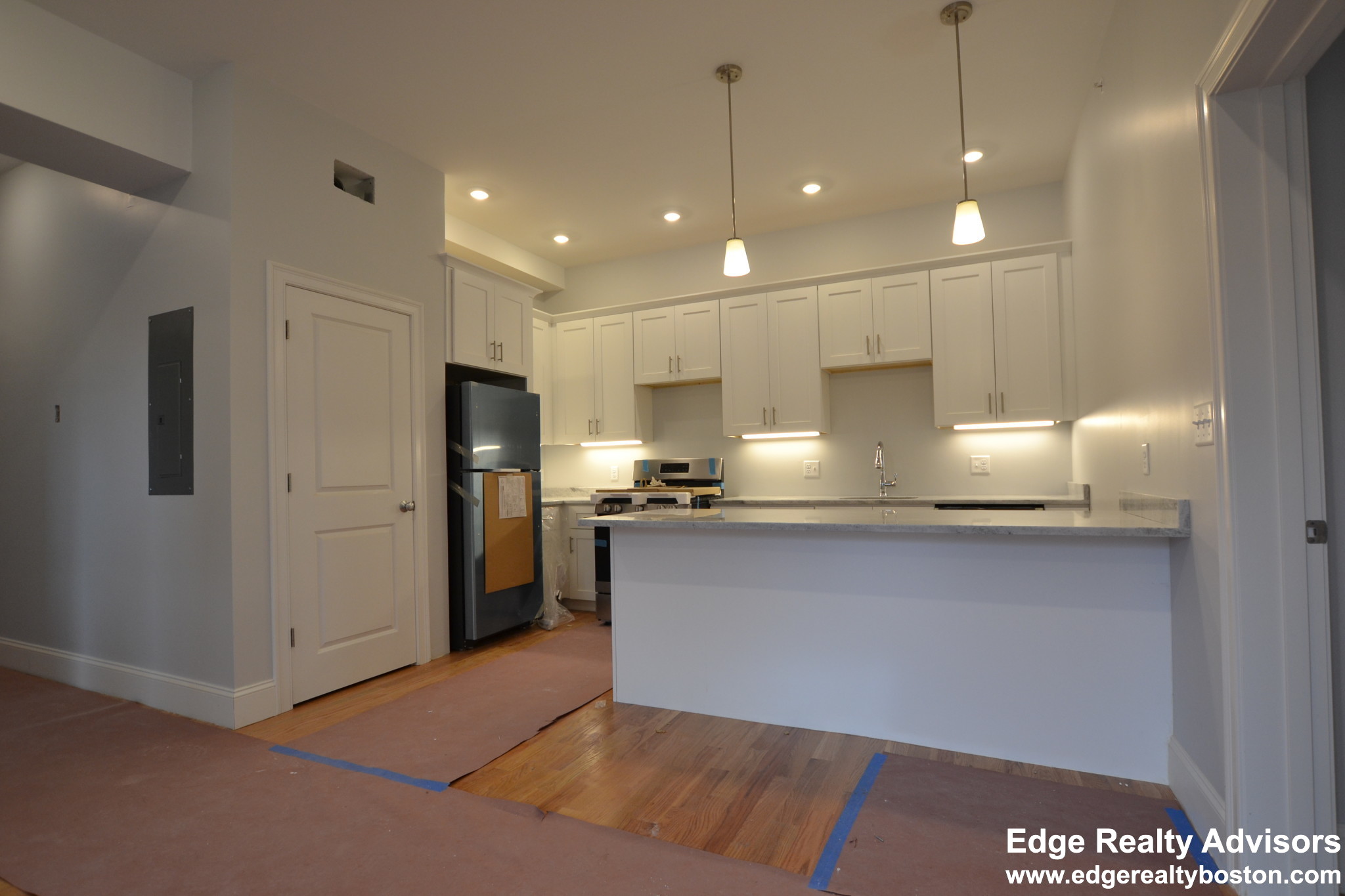 3 bed, 1.5 bath apartment for rent at 28 Murdock St Unit 4, Brighton — photo 4 of 7