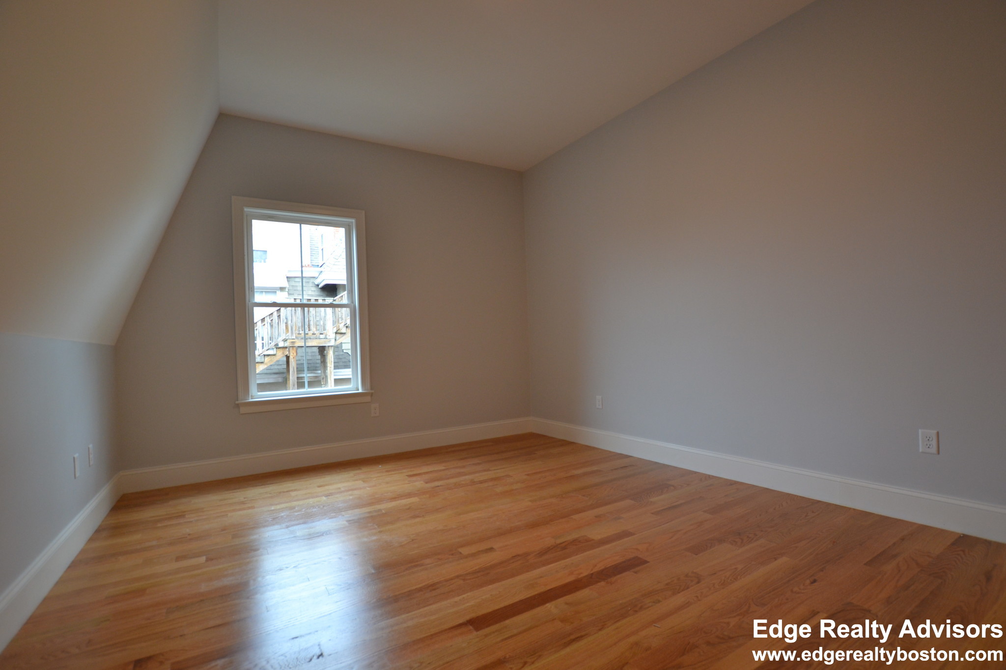 3 bed, 1.5 bath apartment for rent at 28 Murdock St Unit 4, Brighton — photo 6 of 7