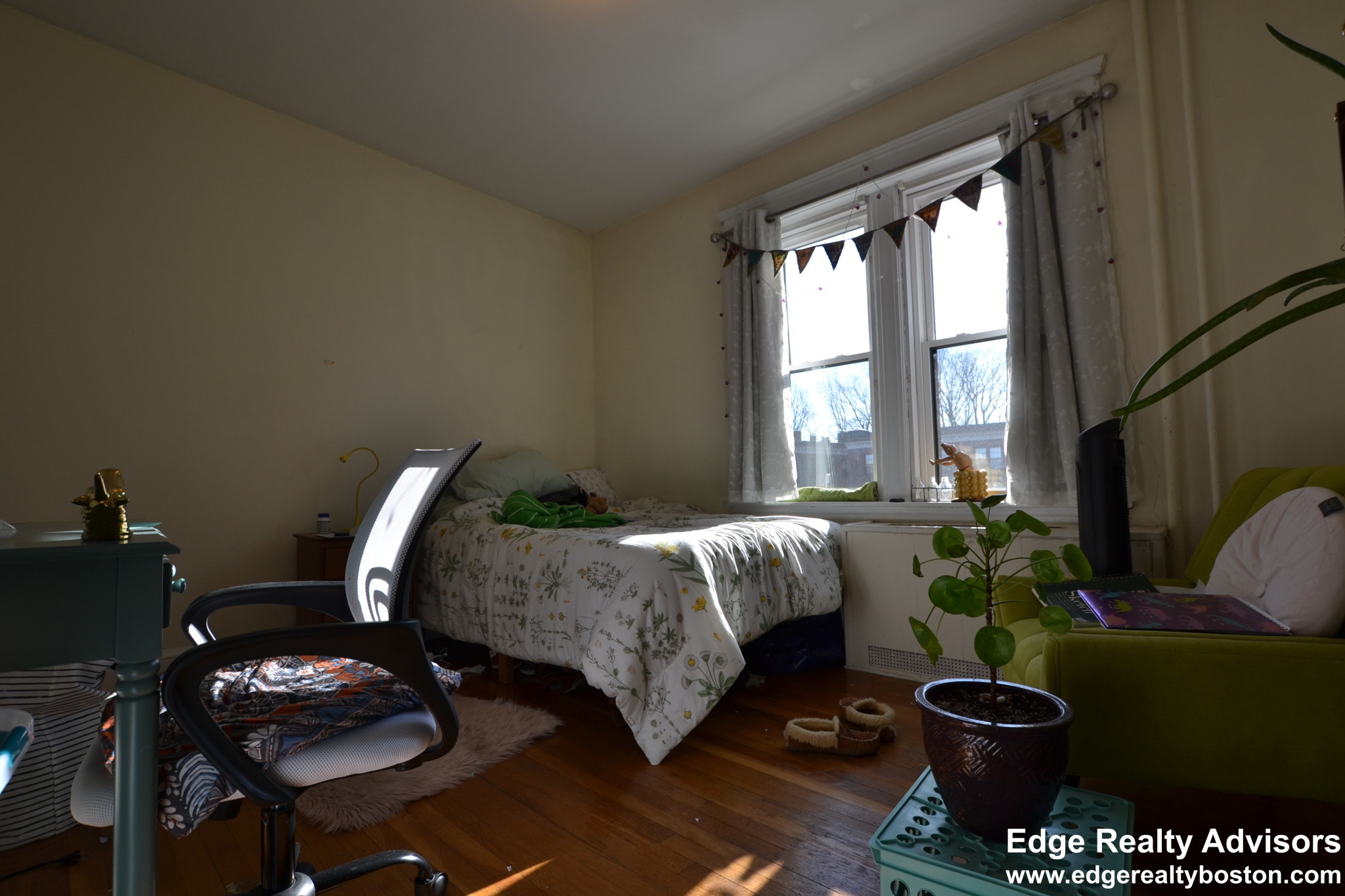 1999 Commonwealth Ave, Brighton