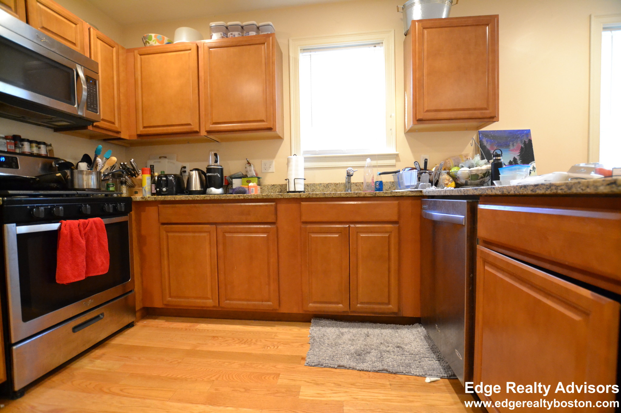 4 bed, 2 bath apartment for rent at 31 Pratt St Unit 1, Allston — photo 1 of 9