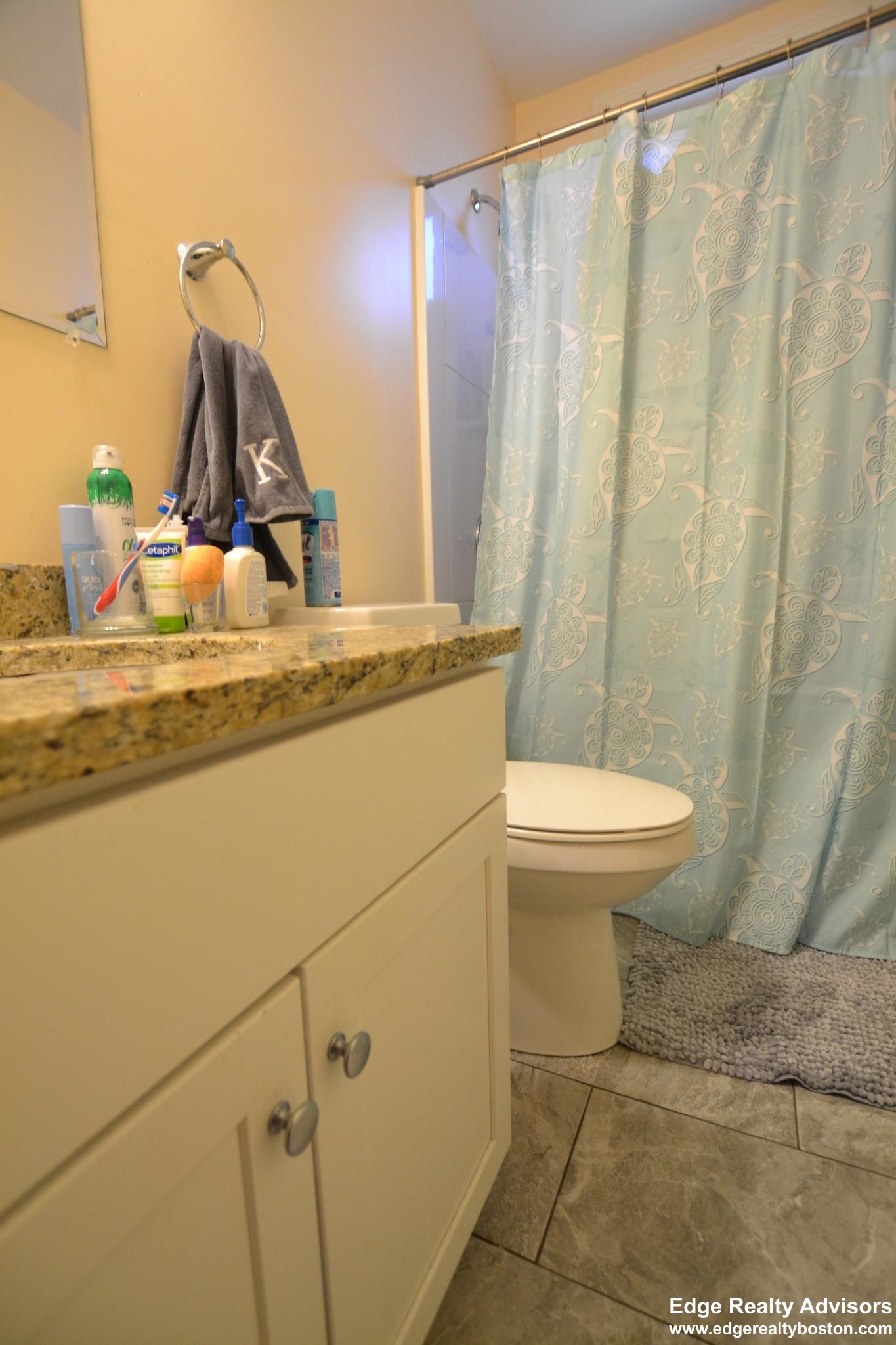 4 bed, 2 bath apartment for rent at 31 Pratt St Unit 1, Allston — photo 2 of 9