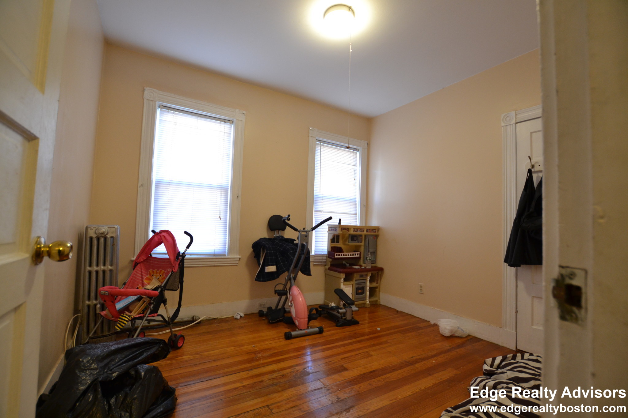 656 Washington St, Brighton