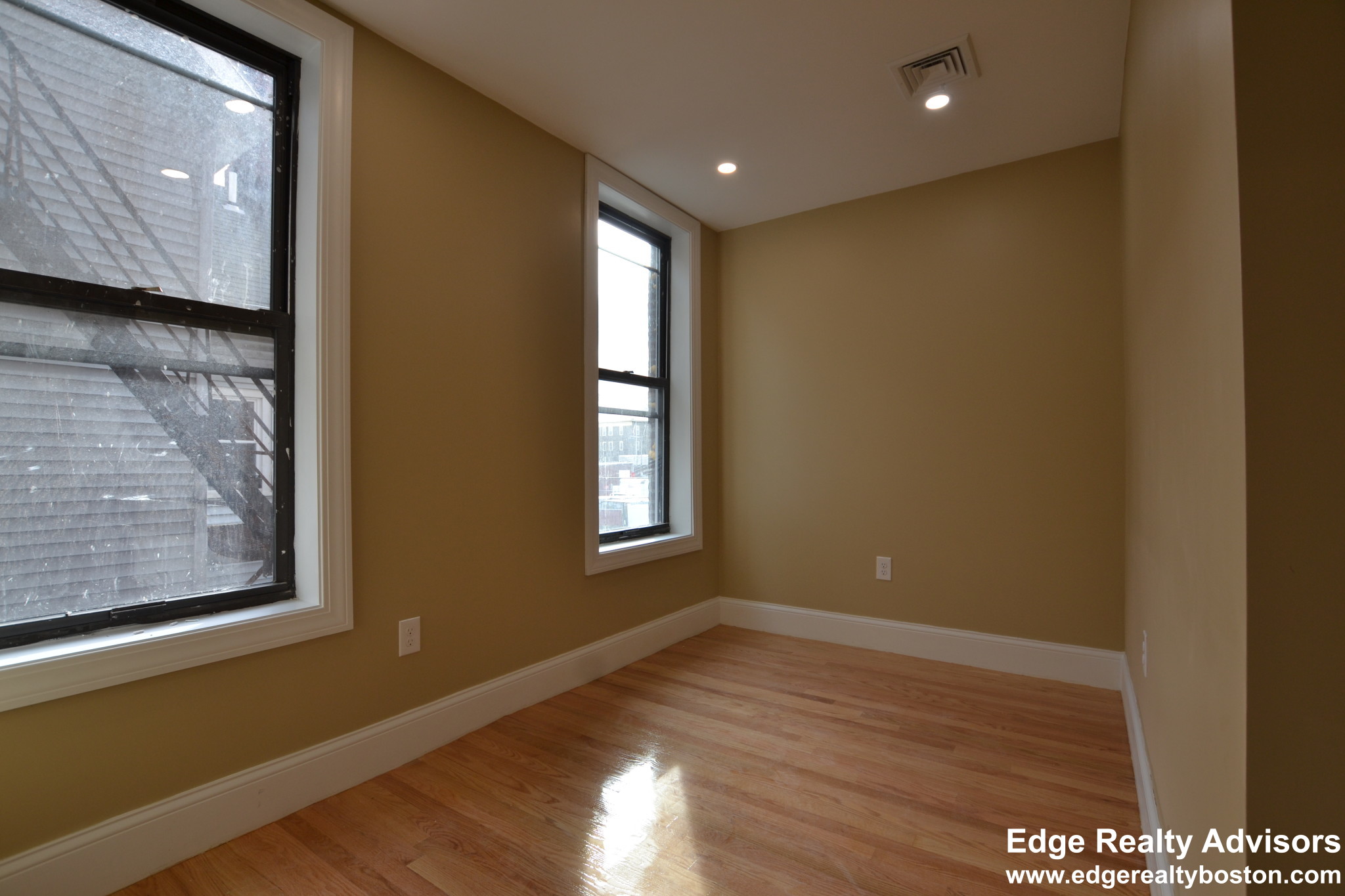 2 bed, 1 bath apartment for rent at 17 Highgate St Unit 2, Allston — photo 8 of 10