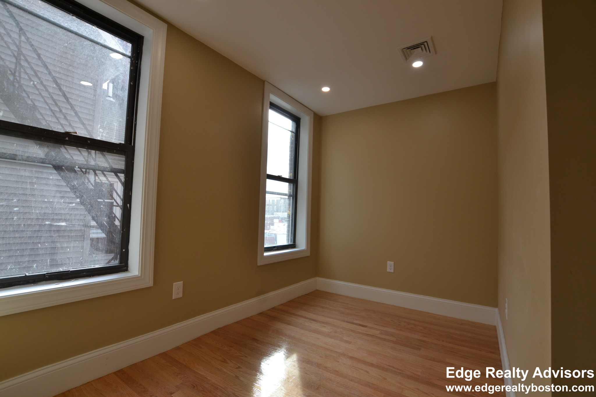 2 bed, 1 bath apartment for rent at 17 Highgate St Unit 2, Allston — photo 9 of 10