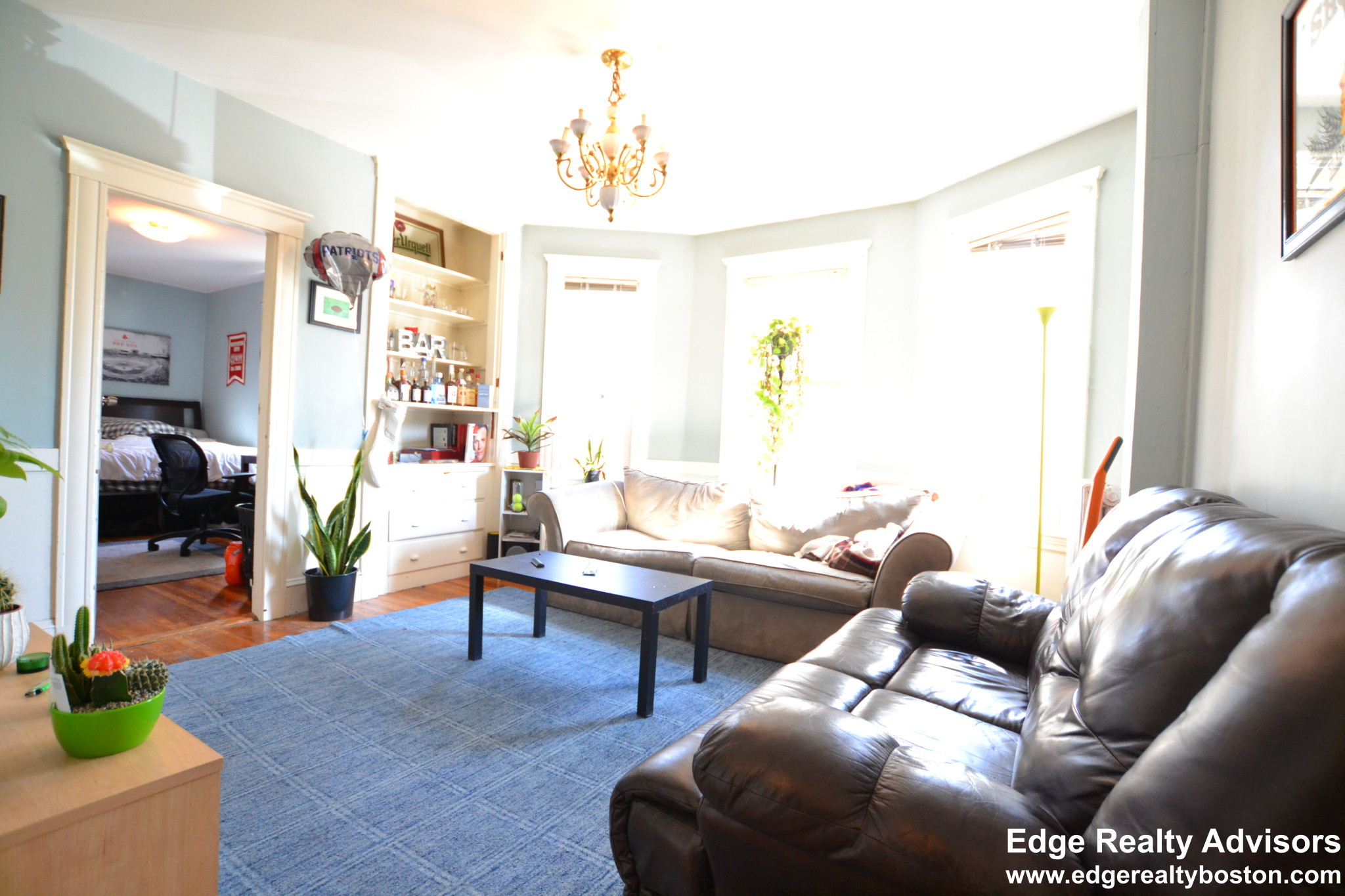 2 bed, 1 bath apartment for rent at 527 Washington St Unit 1, Brighton — photo 3 of 11