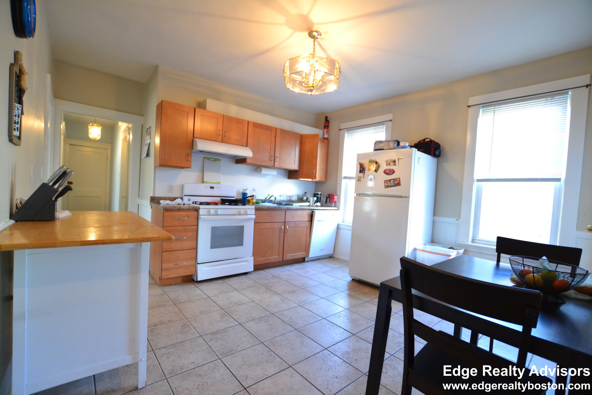 2 bed, 1 bath apartment for rent at 527 Washington St Unit 1, Brighton — photo 9 of 11