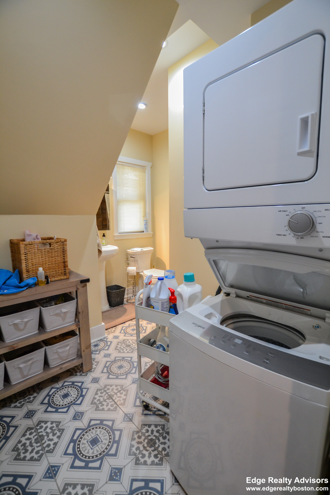 3 bed, 2 bath apartment for rent at 9 Mapleton St Unit 2, Brighton — photo 8 of 10