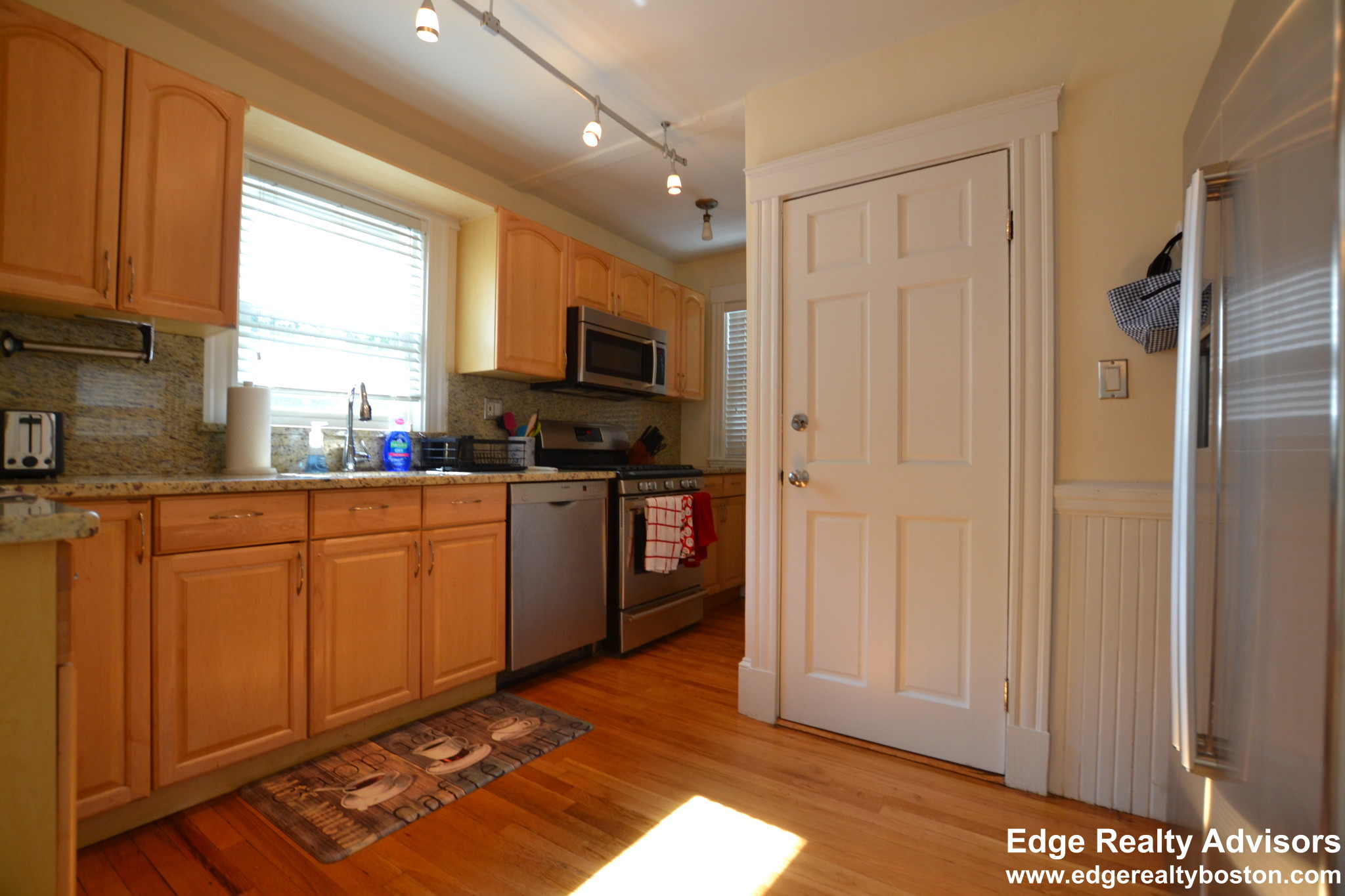 3 bed, 2 bath apartment for rent at 59 Goodenough St Unit 1, Brighton — photo 1 of 9