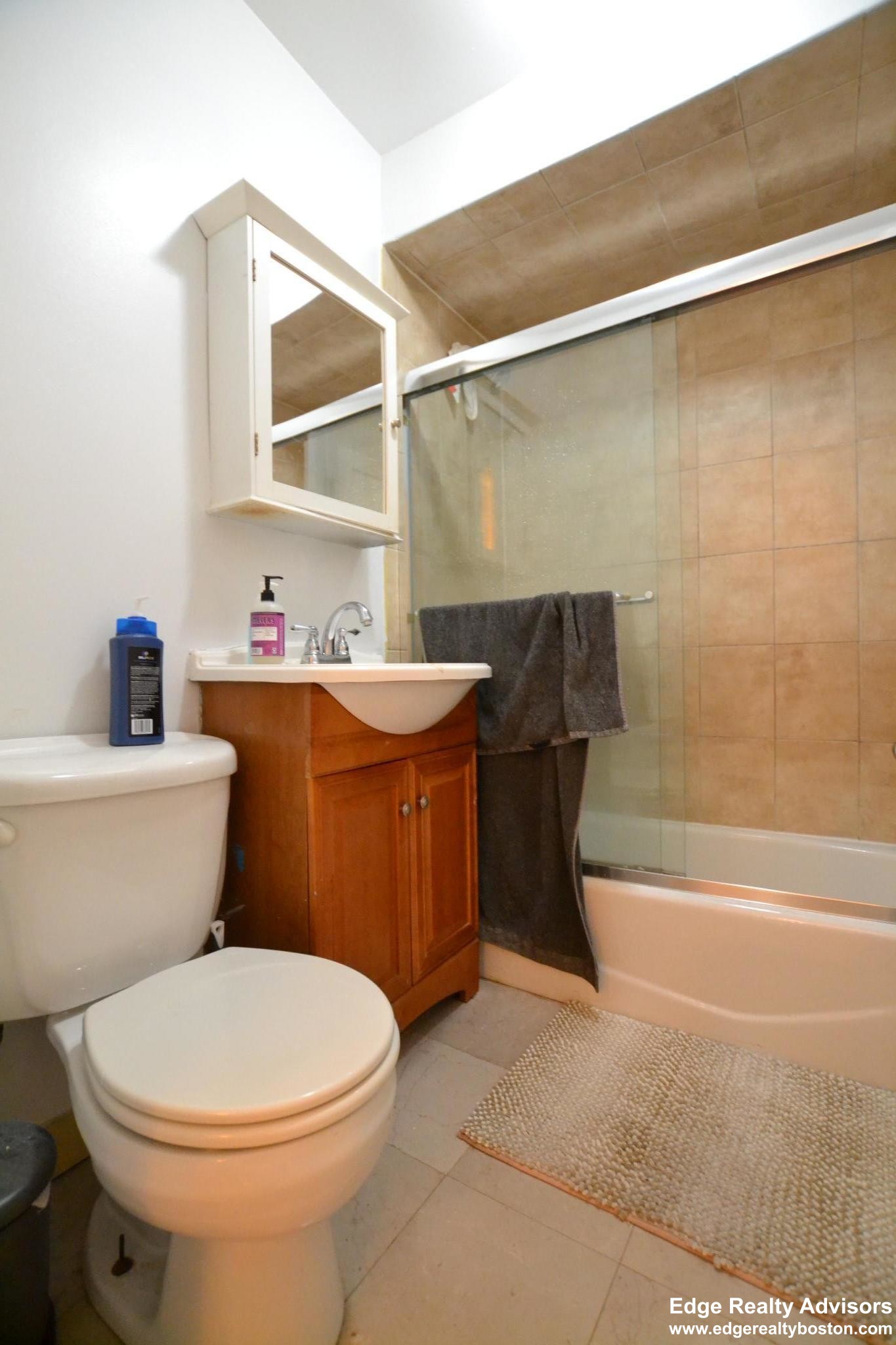 3 bed, 2 bath apartment for rent at 59 Goodenough St Unit 1, Brighton — photo 8 of 9