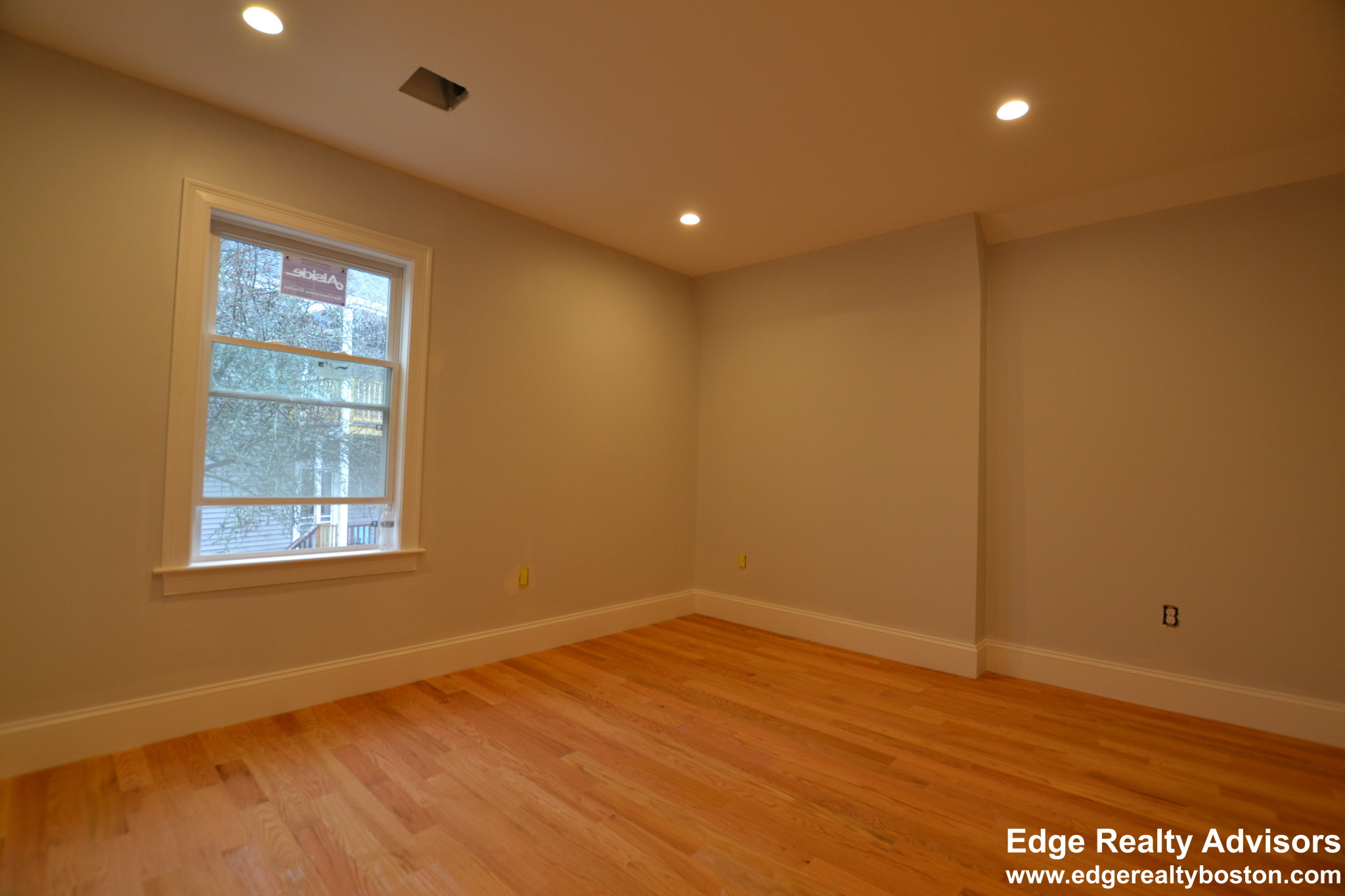 5 bed, 3 bath apartment for rent at 24 Bothwell Rd Unit 1, Brighton — photo 5 of 13