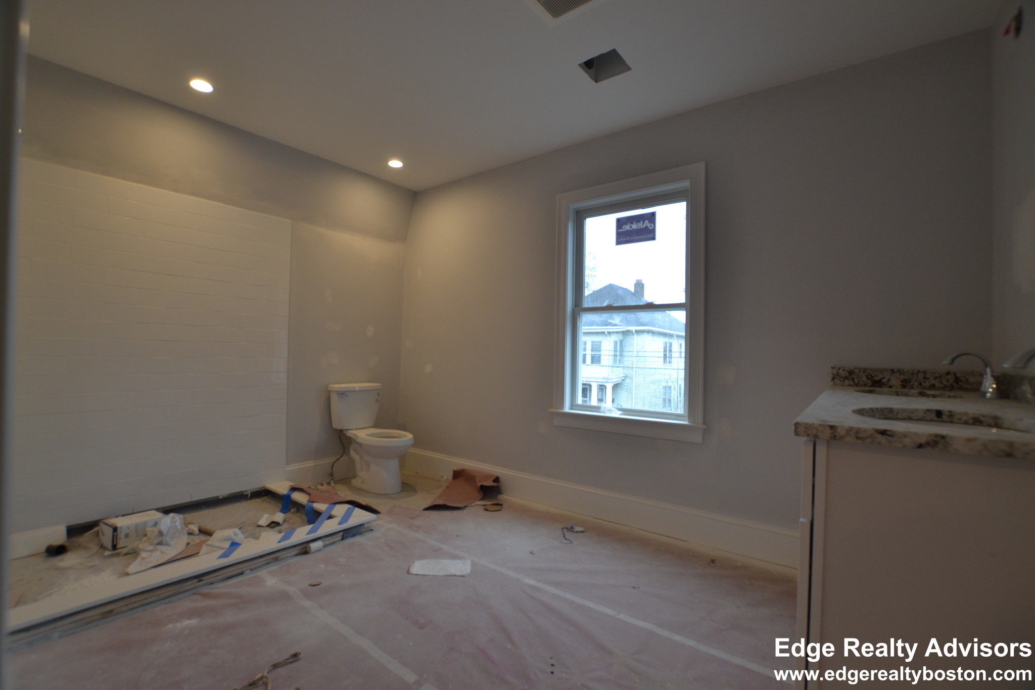 5 bed, 3 bath apartment for rent at 24 Bothwell Rd Unit 1, Brighton — photo 12 of 13