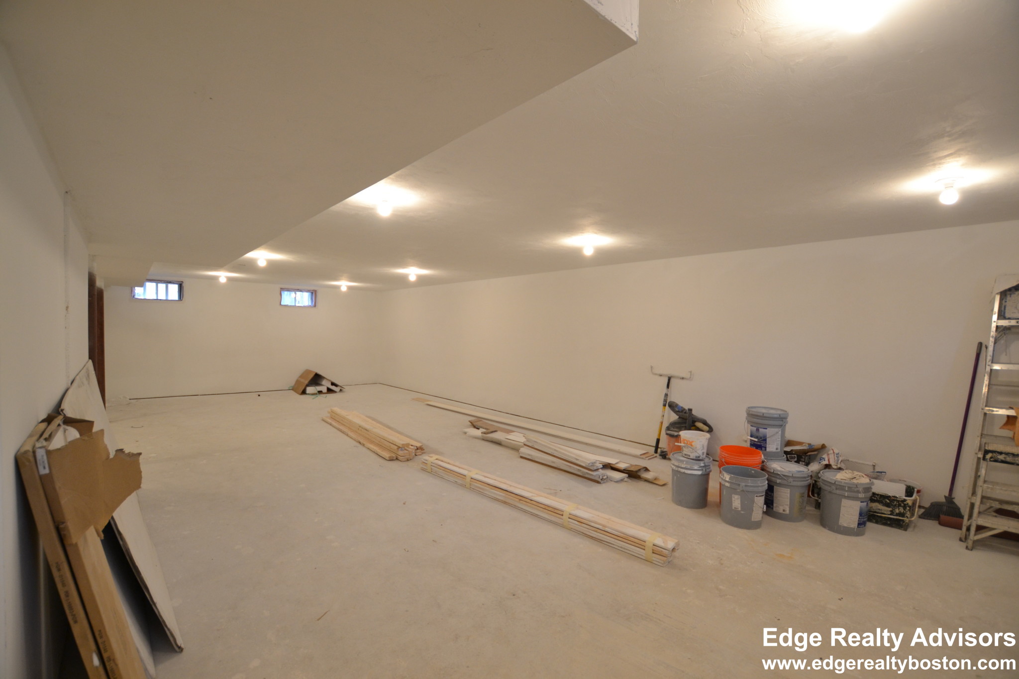 5 bed, 3 bath apartment for rent at 28 Bothwell Rd Unit 2, Brighton — photo 8 of 12
