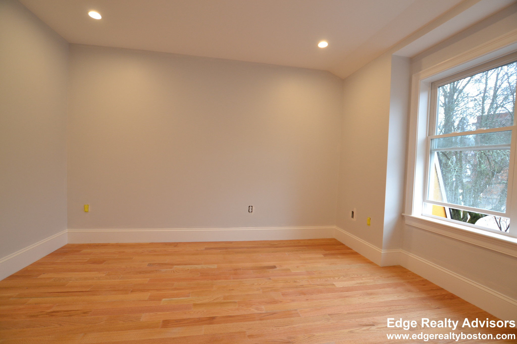 5 bed, 3 bath apartment for rent at 28 Bothwell Rd Unit 2, Brighton — photo 5 of 12