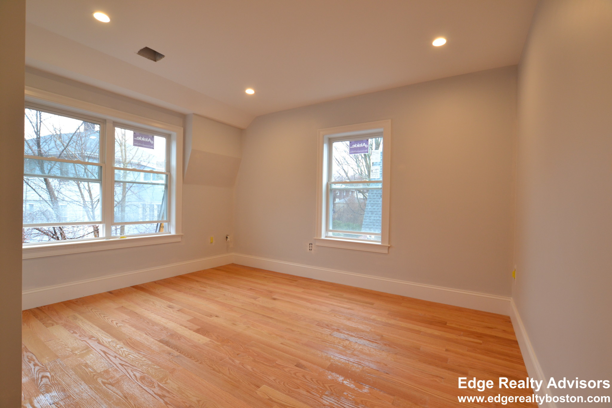 5 bed, 3 bath apartment for rent at 28 Bothwell Rd Unit 2, Brighton — photo 7 of 12