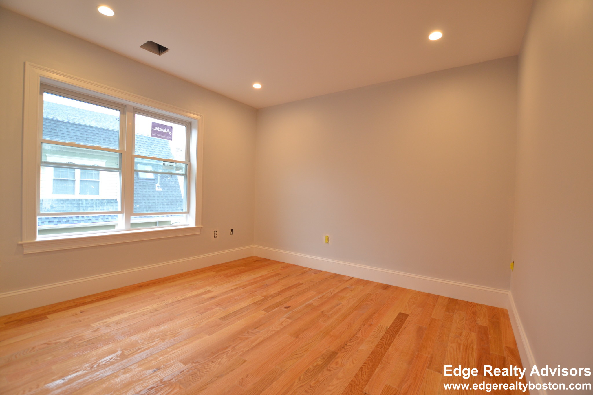 5 bed, 3 bath apartment for rent at 28 Bothwell Rd Unit 2, Brighton — photo 6 of 12