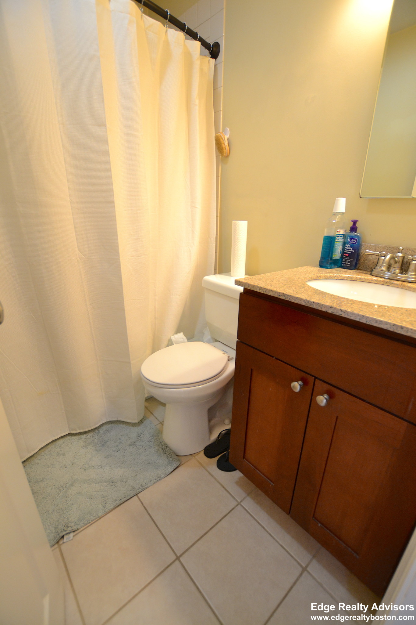 3 bed, 2 bath apartment for rent at 63 Dunboy St Unit 1, Brighton — photo 8 of 9
