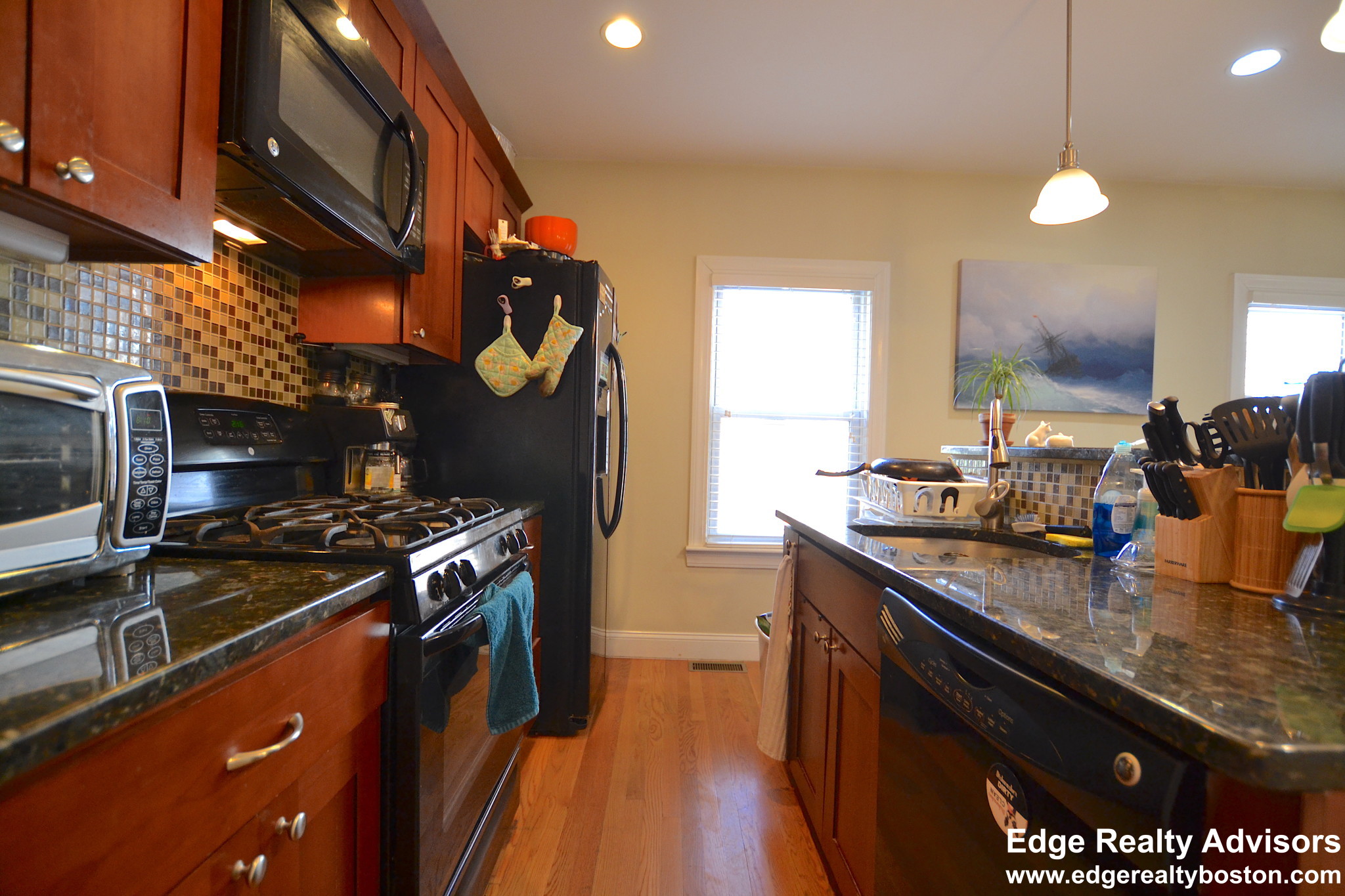 3 bed, 2 bath apartment for rent at 63 Dunboy St Unit 1, Brighton — photo 3 of 9