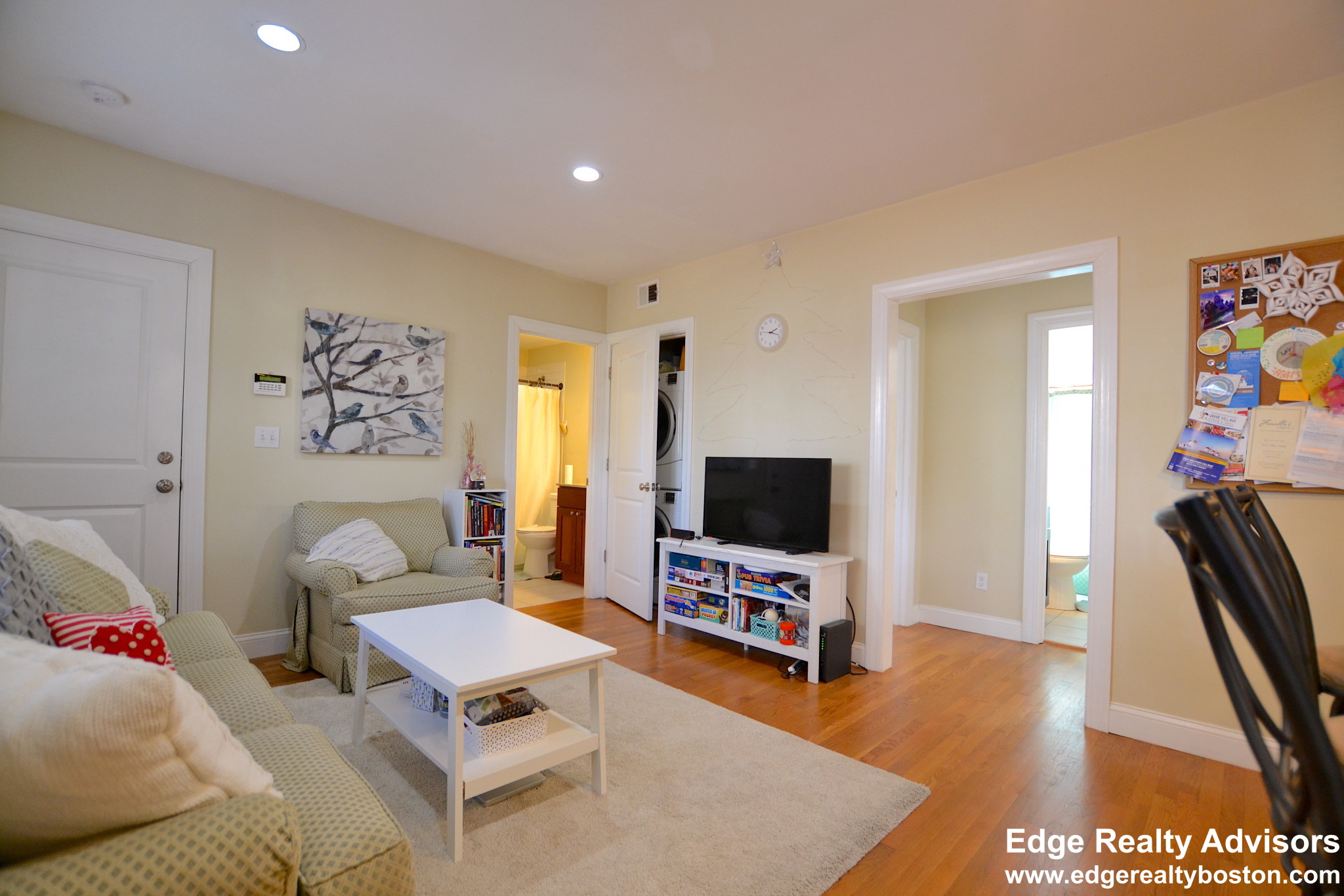 3 bed, 2 bath apartment for rent at 63 Dunboy St Unit 1, Brighton — photo 4 of 9