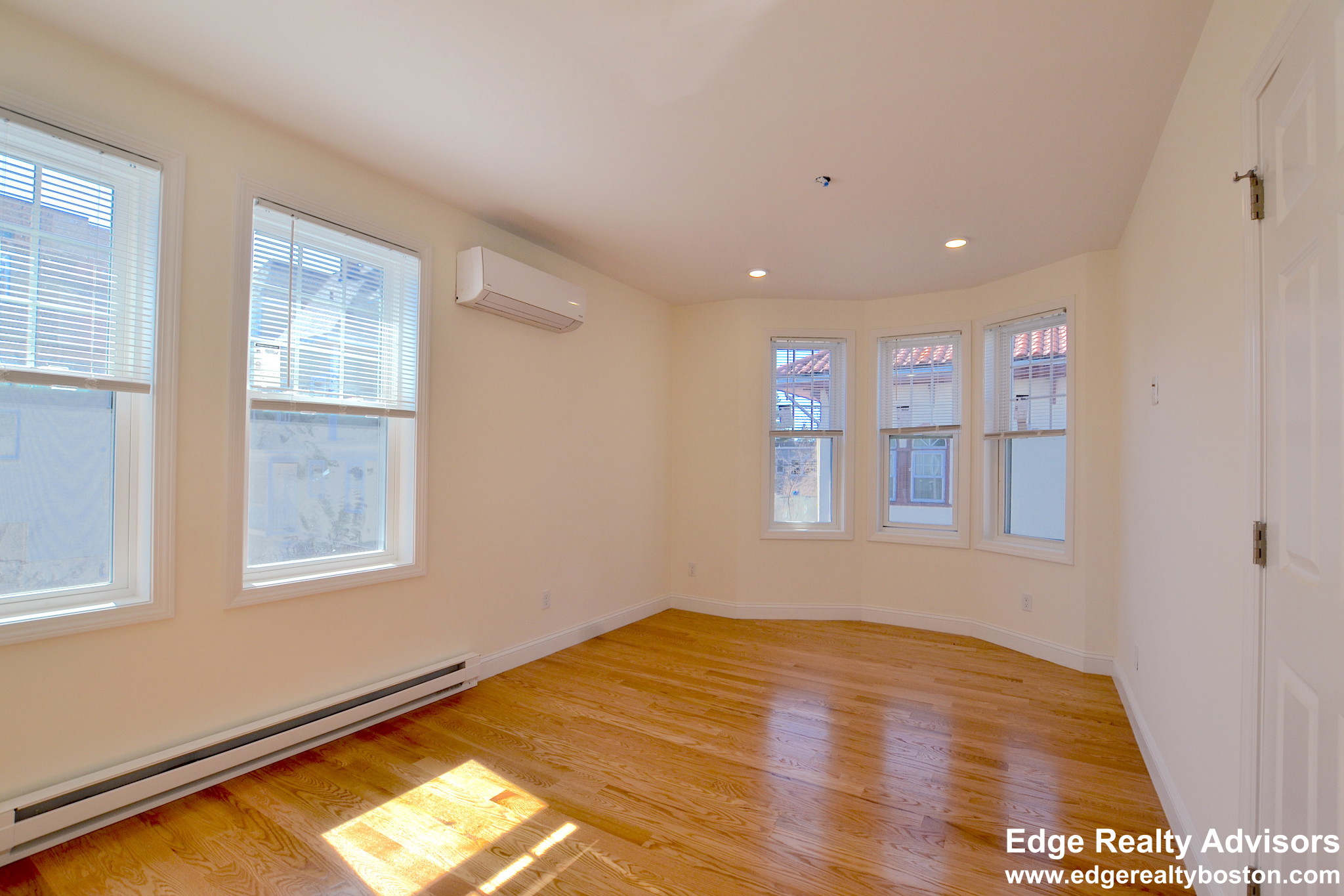 11 Sawyer Ter, Allston