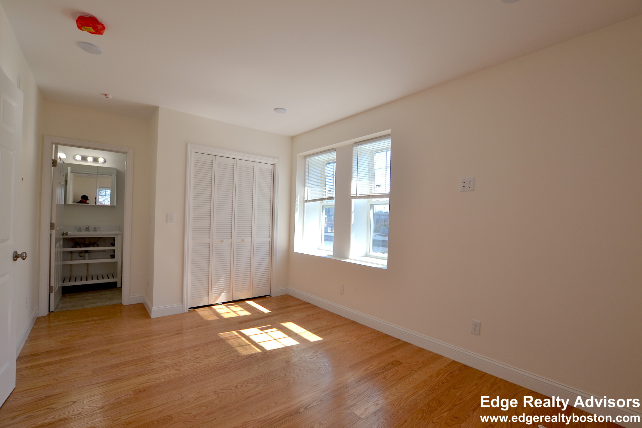 2 bed, 2 bath apartment for rent at 15 Sawyer Ter Unit 3, Allston — photo 6 of 8