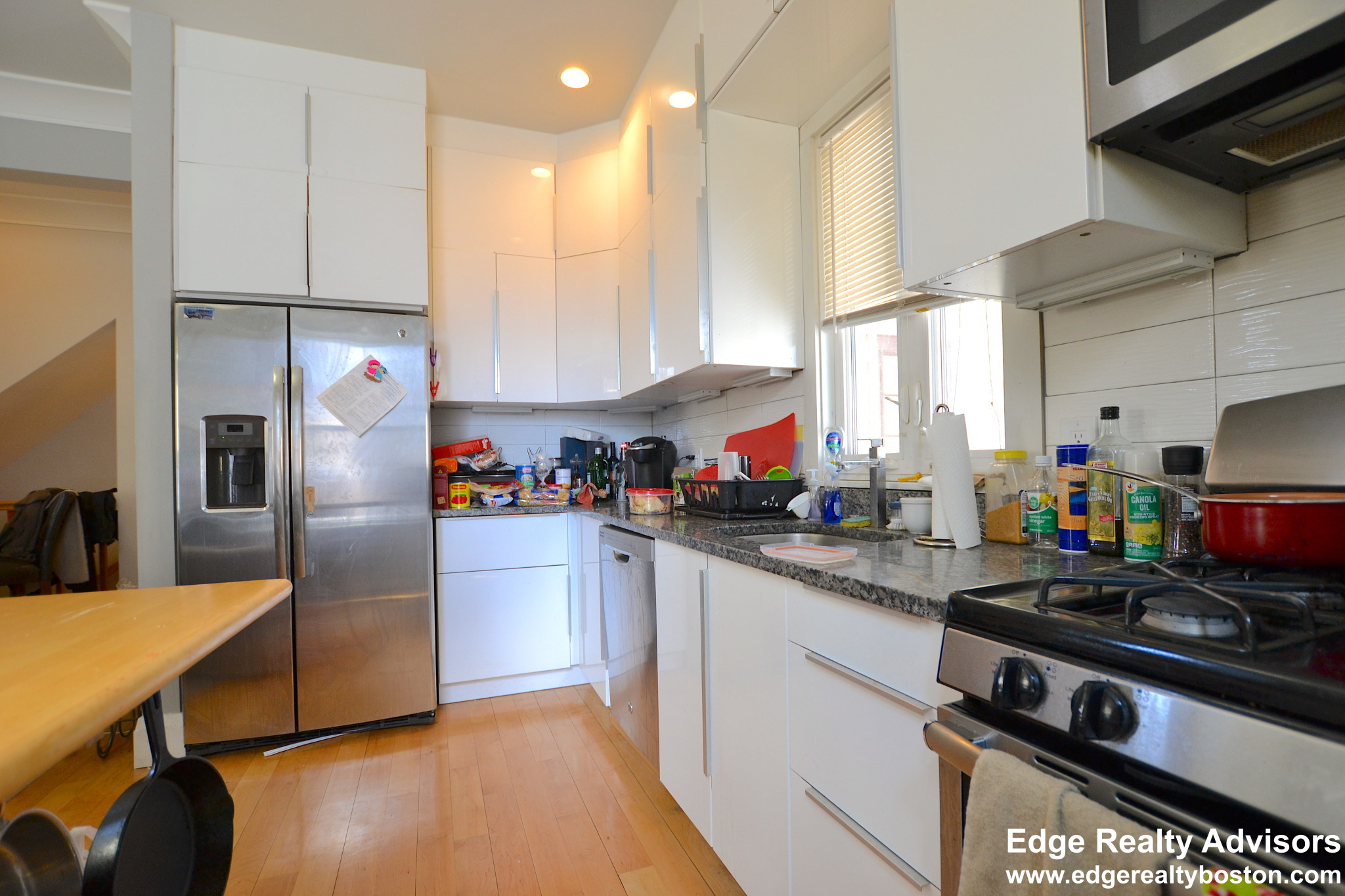 5 bed, 3 bath apartment for rent at 135 Summer St Unit 1, Watertown — photo 3 of 13