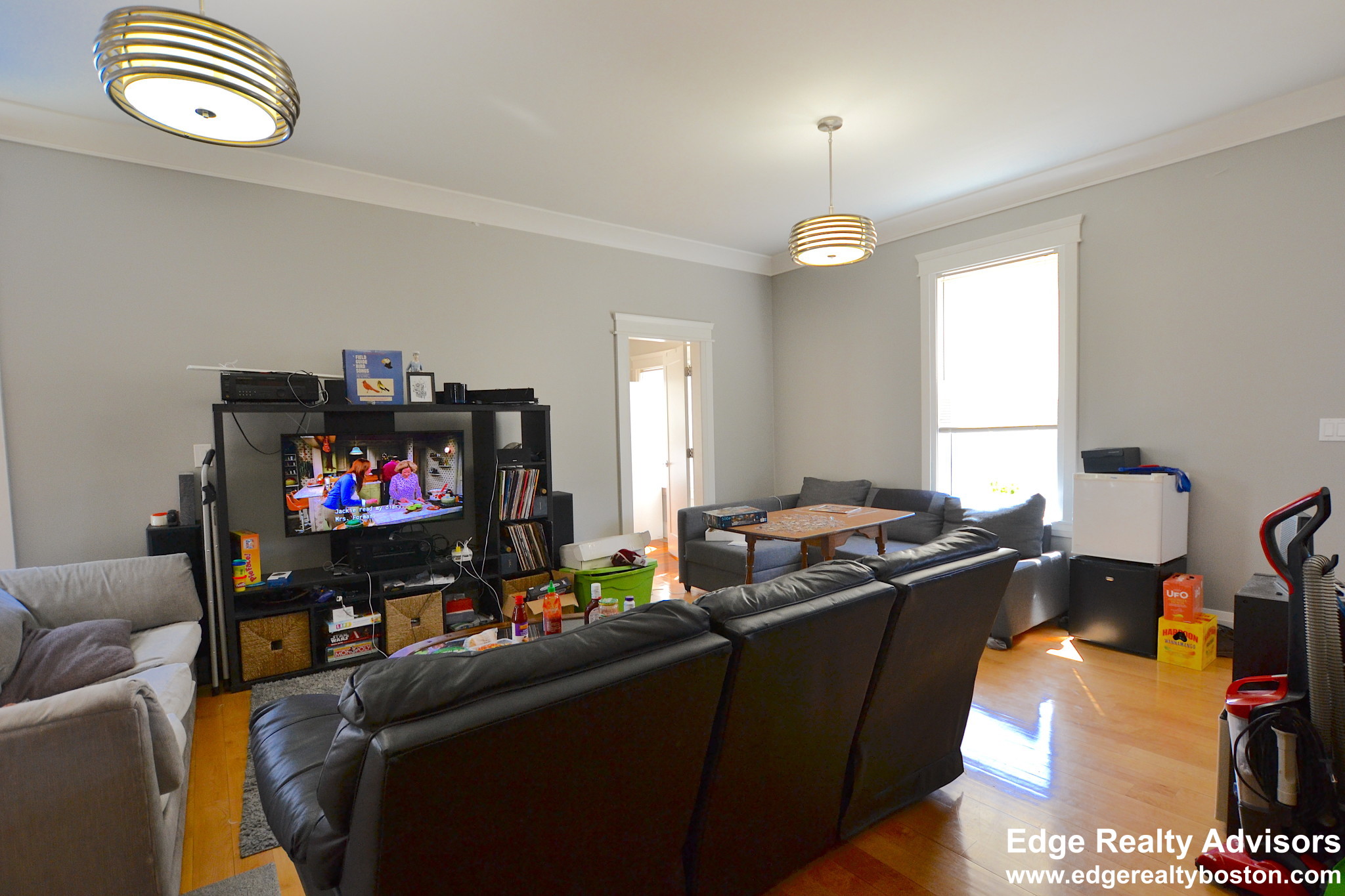 5 bed, 3 bath apartment for rent at 135 Summer St Unit 1, Watertown — photo 5 of 13