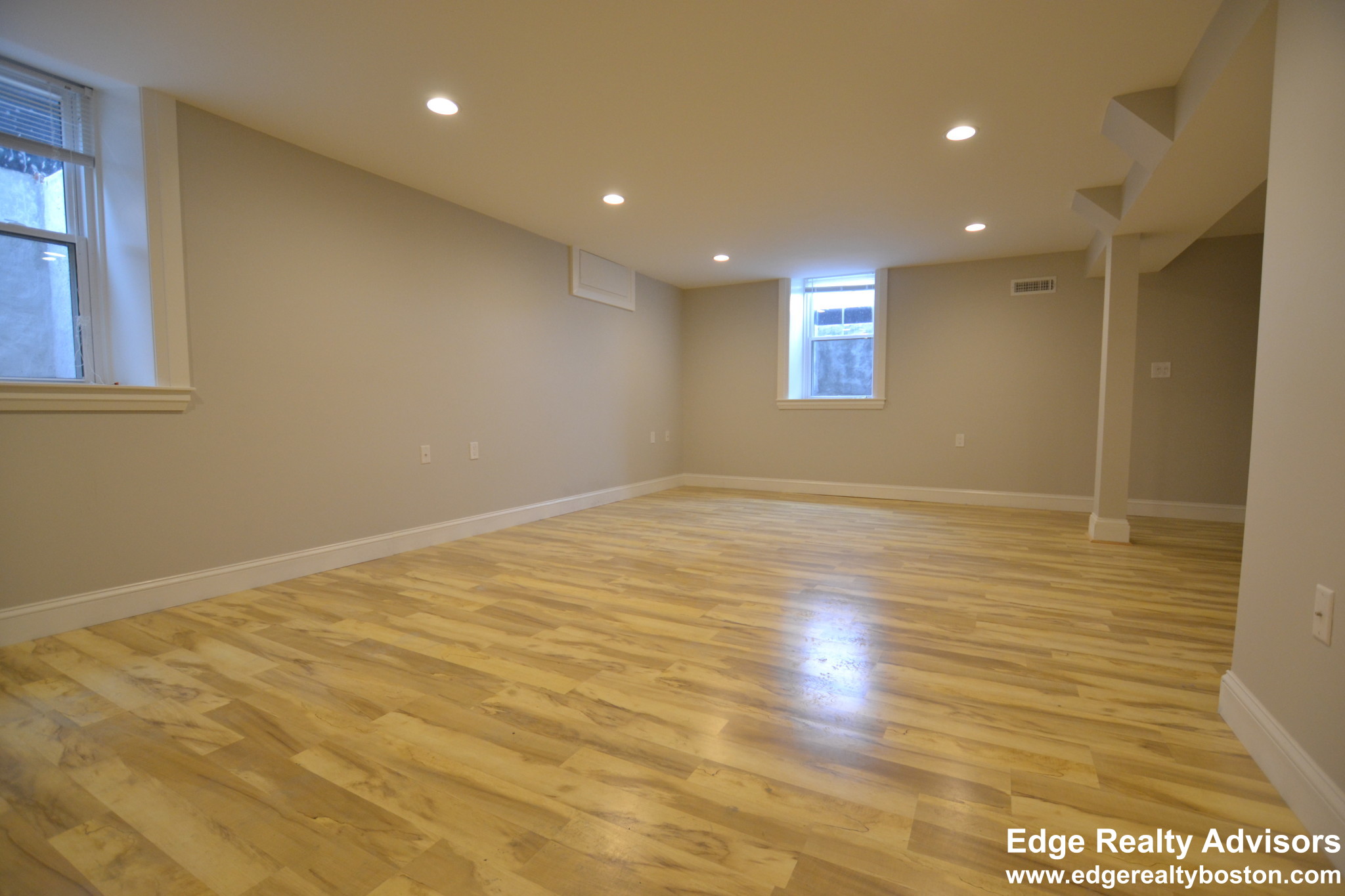 5 bed, 3 bath apartment for rent at 135 Summer St Unit 1, Watertown — photo 8 of 13