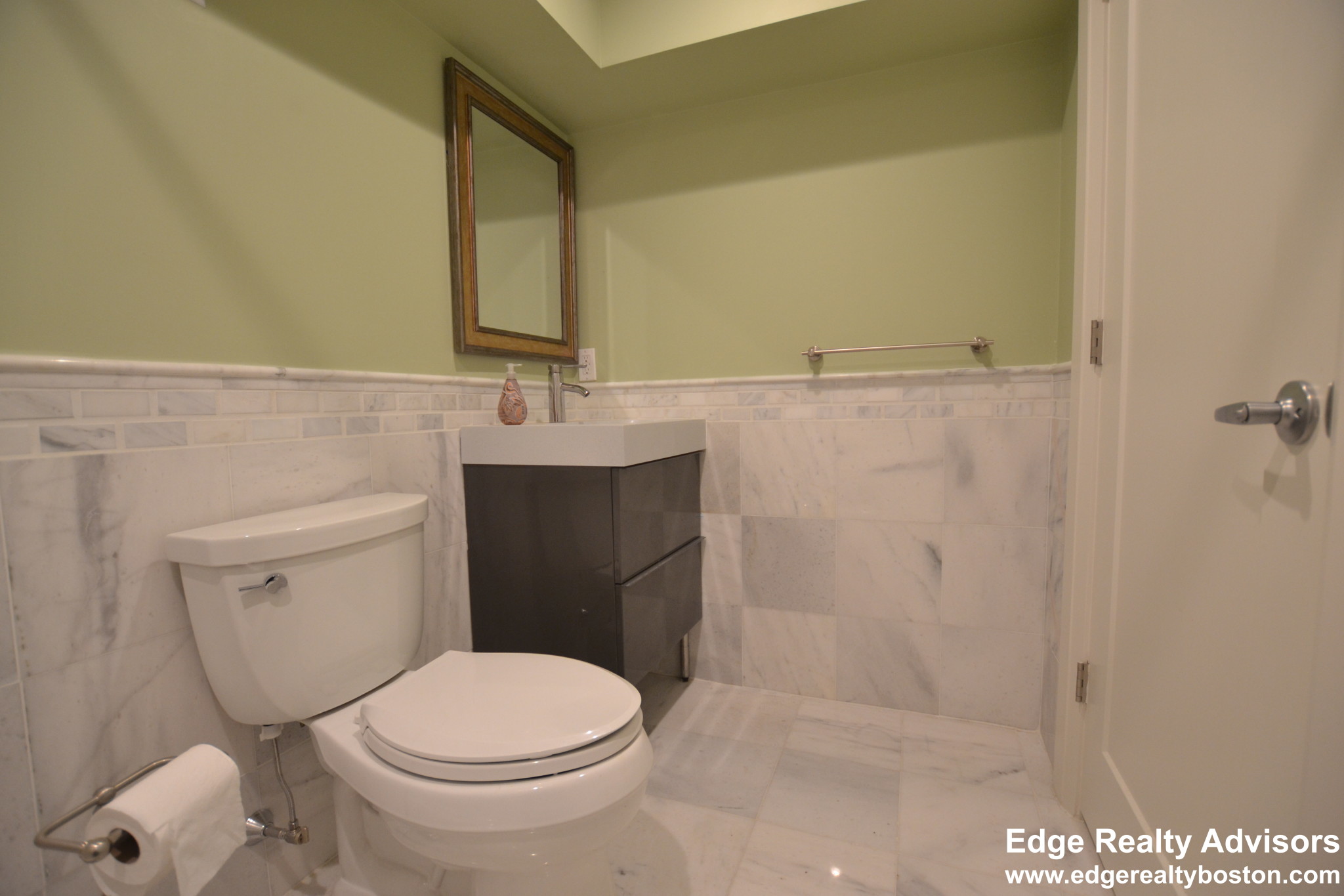 5 bed, 3 bath apartment for rent at 135 Summer St Unit 1, Watertown — photo 9 of 13