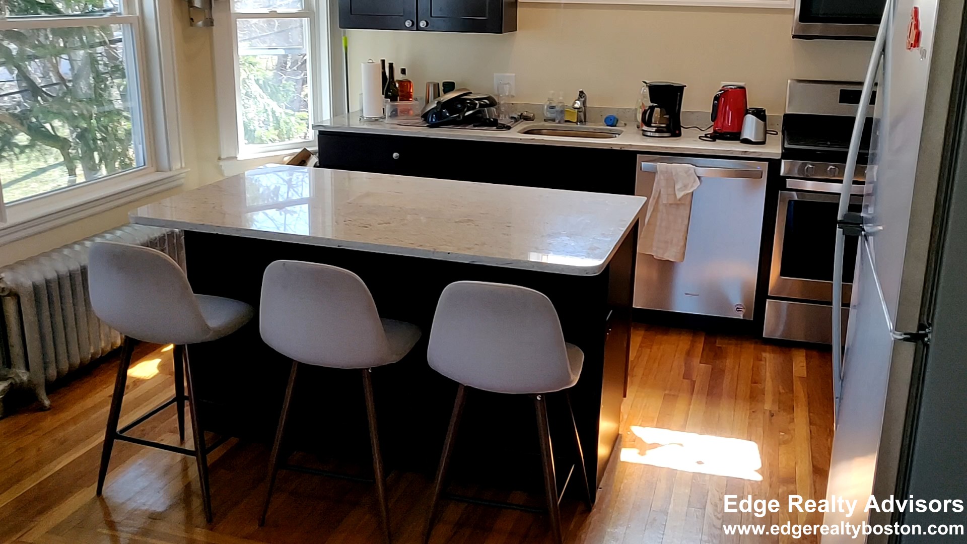 6 bed, 3 bath apartment for rent at 11 Glenley Ter Unit 1, Brighton — photo 1 of 11