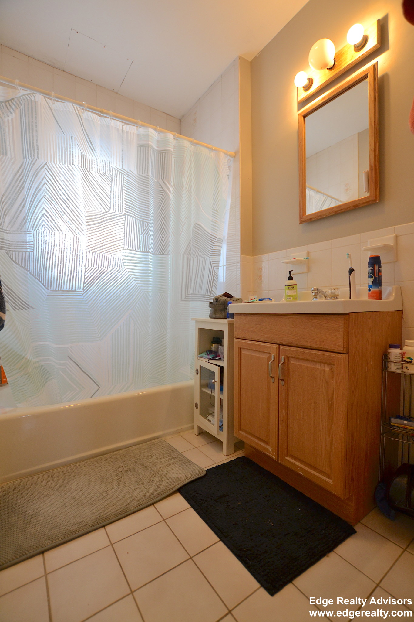 5 bed, 2 bath apartment for rent at 11 Boulevard Ter Unit 1, Brighton — photo 7 of 12