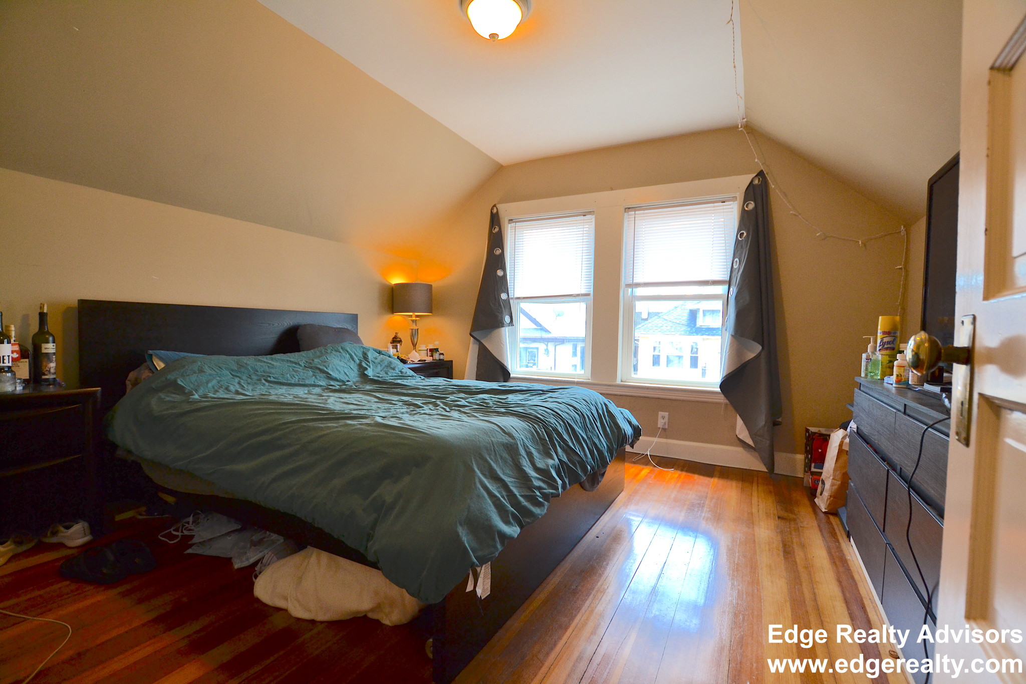 5 bed, 2 bath apartment for rent at 11 Boulevard Ter Unit 1, Brighton — photo 11 of 12