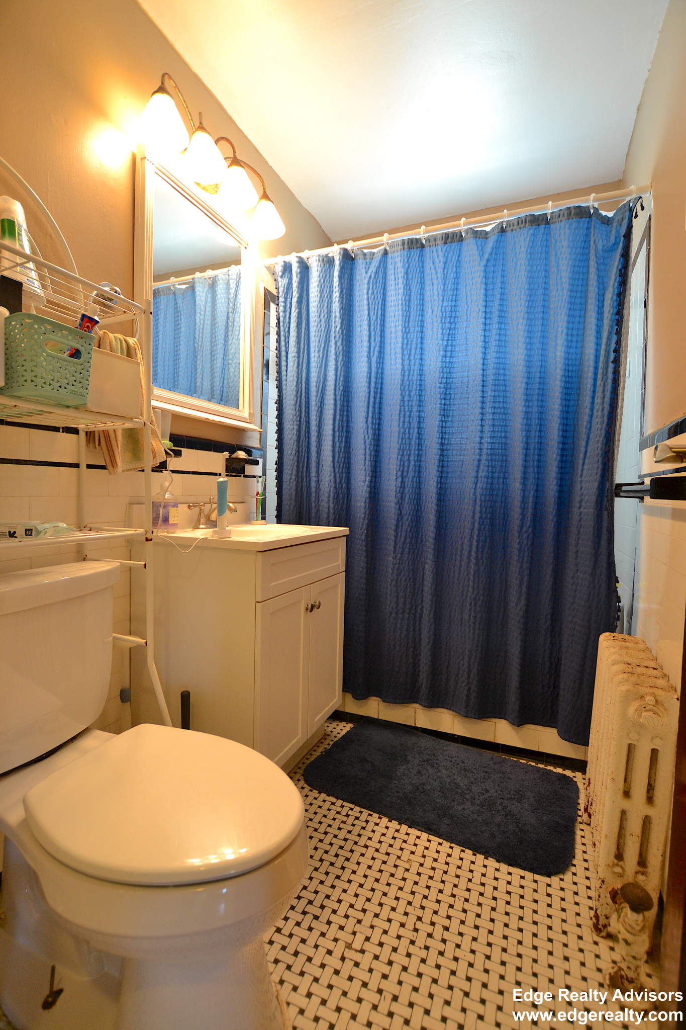 5 bed, 2 bath apartment for rent at 229 Harvard St Unit 1, Allston — photo 8 of 12