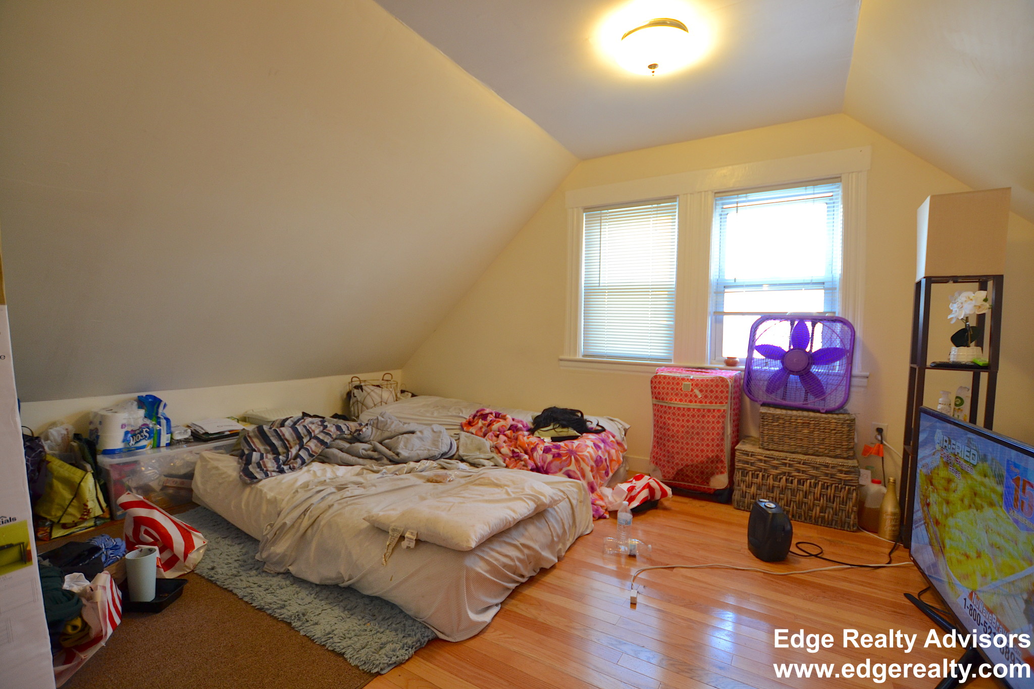 5 bed, 2 bath apartment for rent at 229 Harvard St Unit 1, Allston — photo 10 of 12