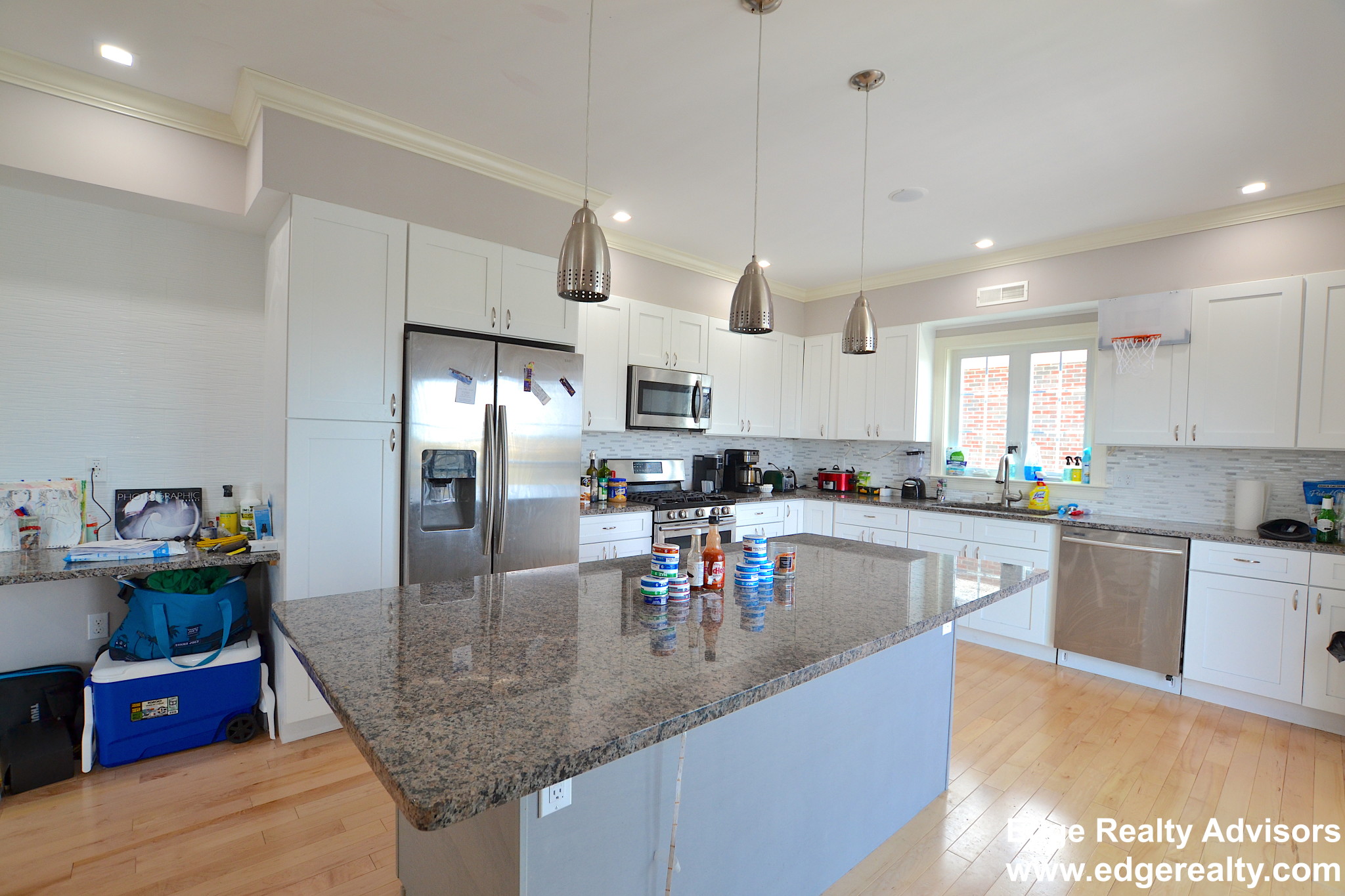 4 bed, 3.5 bath apartment for rent at 164 Bigelow St Unit 2, Brighton — photo 5 of 21