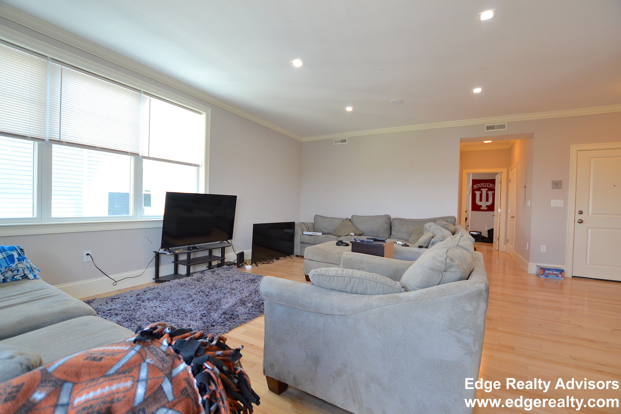 4 bed, 3.5 bath apartment for rent at 164 Bigelow St Unit 2, Brighton — photo 2 of 21