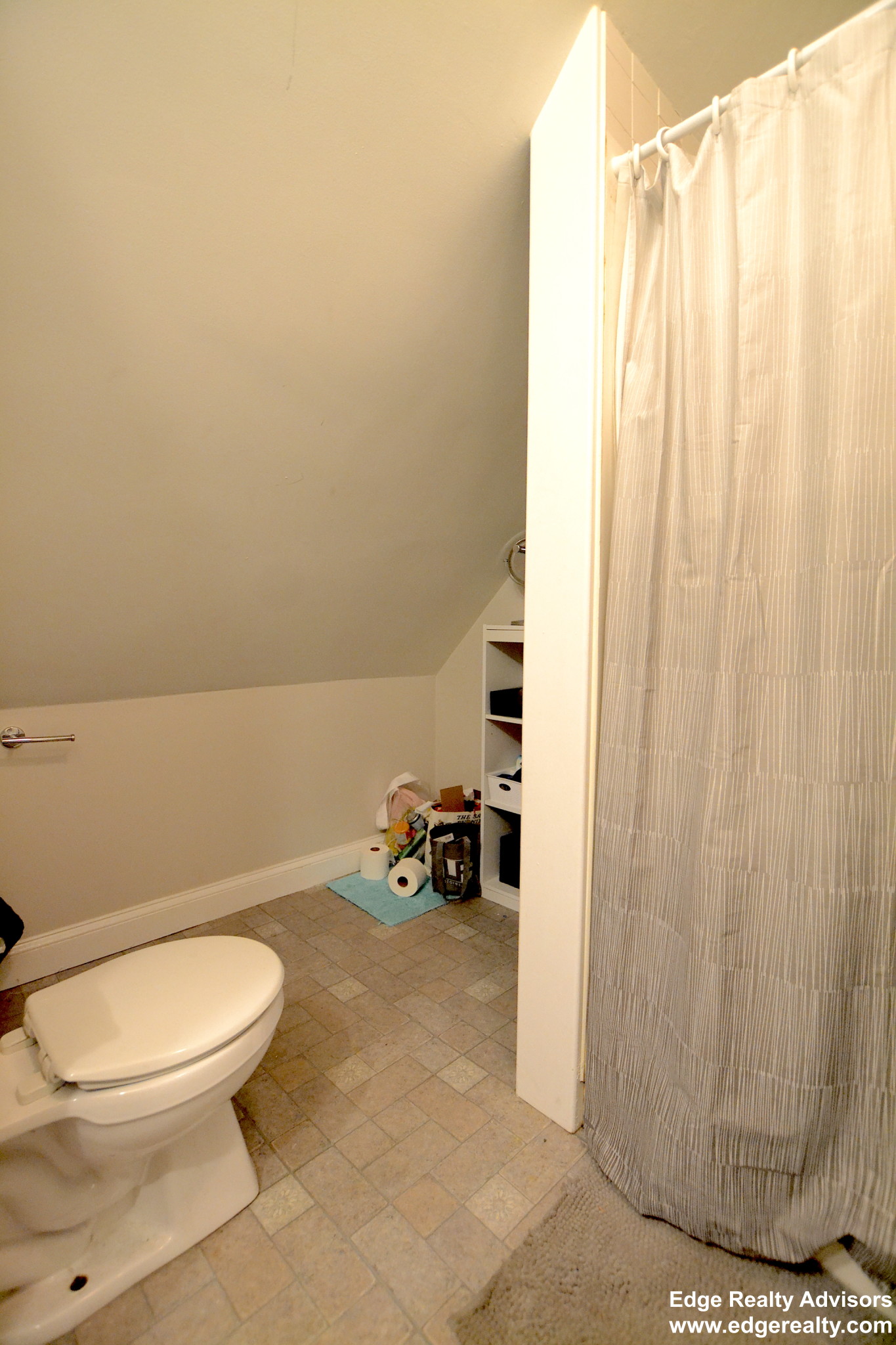 5 bed, 2 bath apartment for rent at 29 Etna St Unit 2, Brighton — photo 14 of 15
