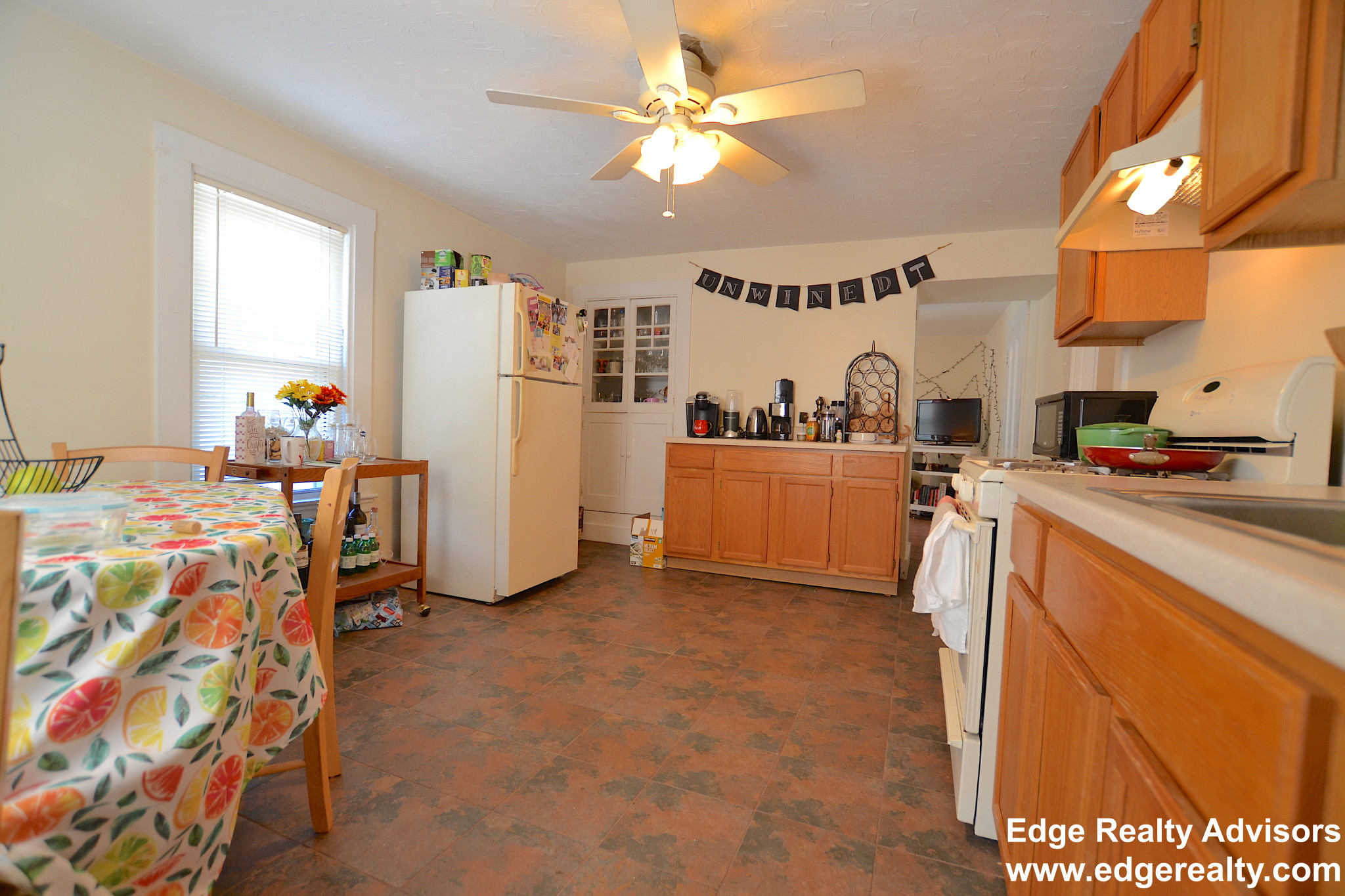 3 bed, 1 bath apartment for rent at 40 Shepard St, Brighton — photo 1 of 10