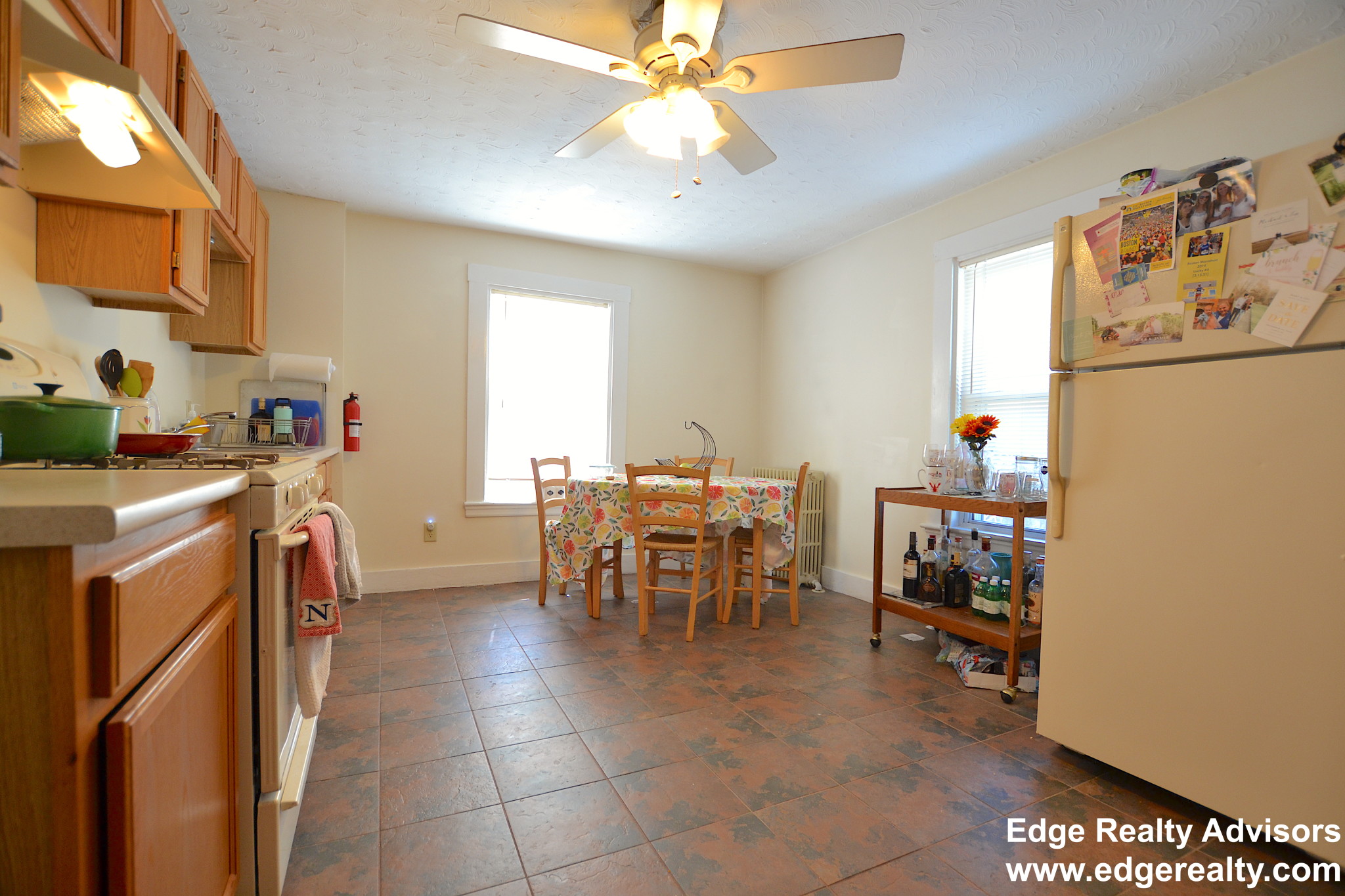 3 bed, 1 bath apartment for rent at 40 Shepard St, Brighton — photo 2 of 10
