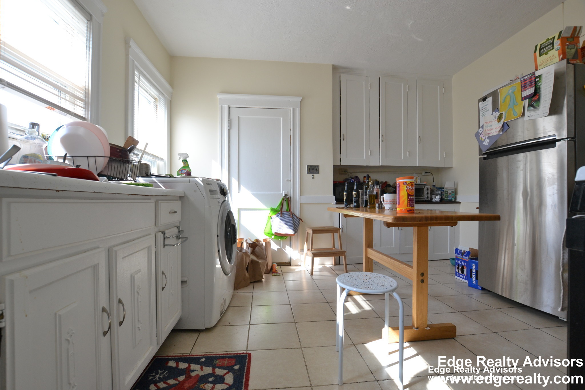 3 bed, 1 bath apartment for rent at 30 Falkland St, Brighton — photo 2 of 9