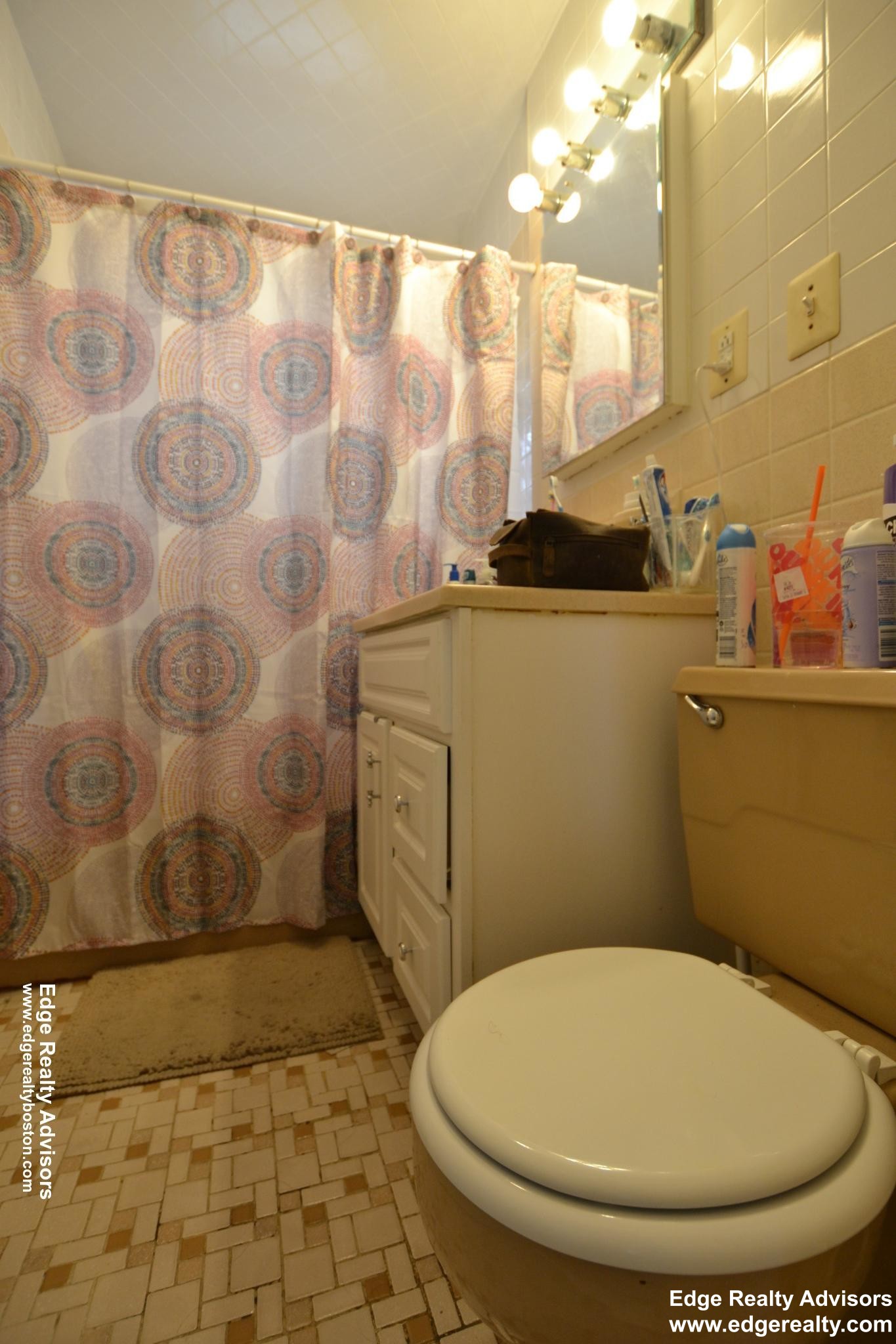 3 bed, 1 bath apartment for rent at 30 Falkland St, Brighton — photo 9 of 9