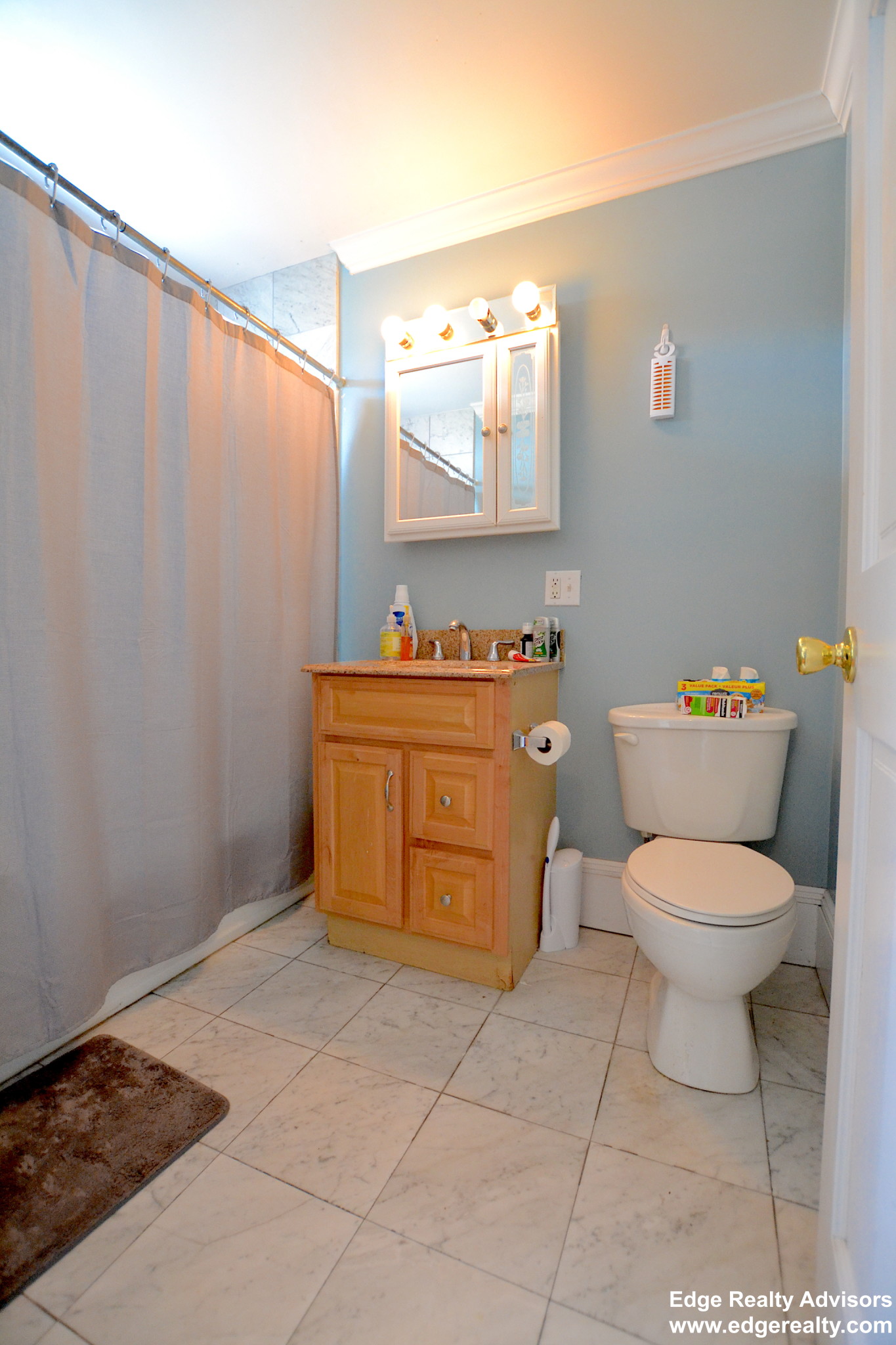 4 bed, 2 bath apartment for rent at 12 Sutherland Rd Unit 2, Brighton — photo 11 of 12