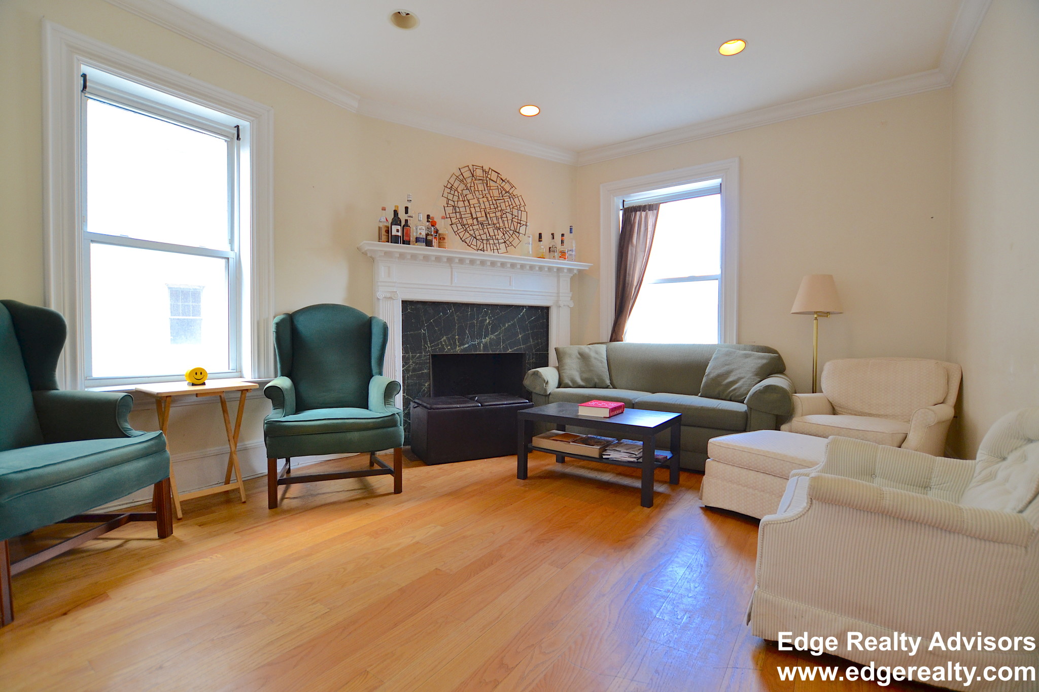 4 bed, 2 bath apartment for rent at 12 Sutherland Rd Unit 2, Brighton — photo 5 of 12