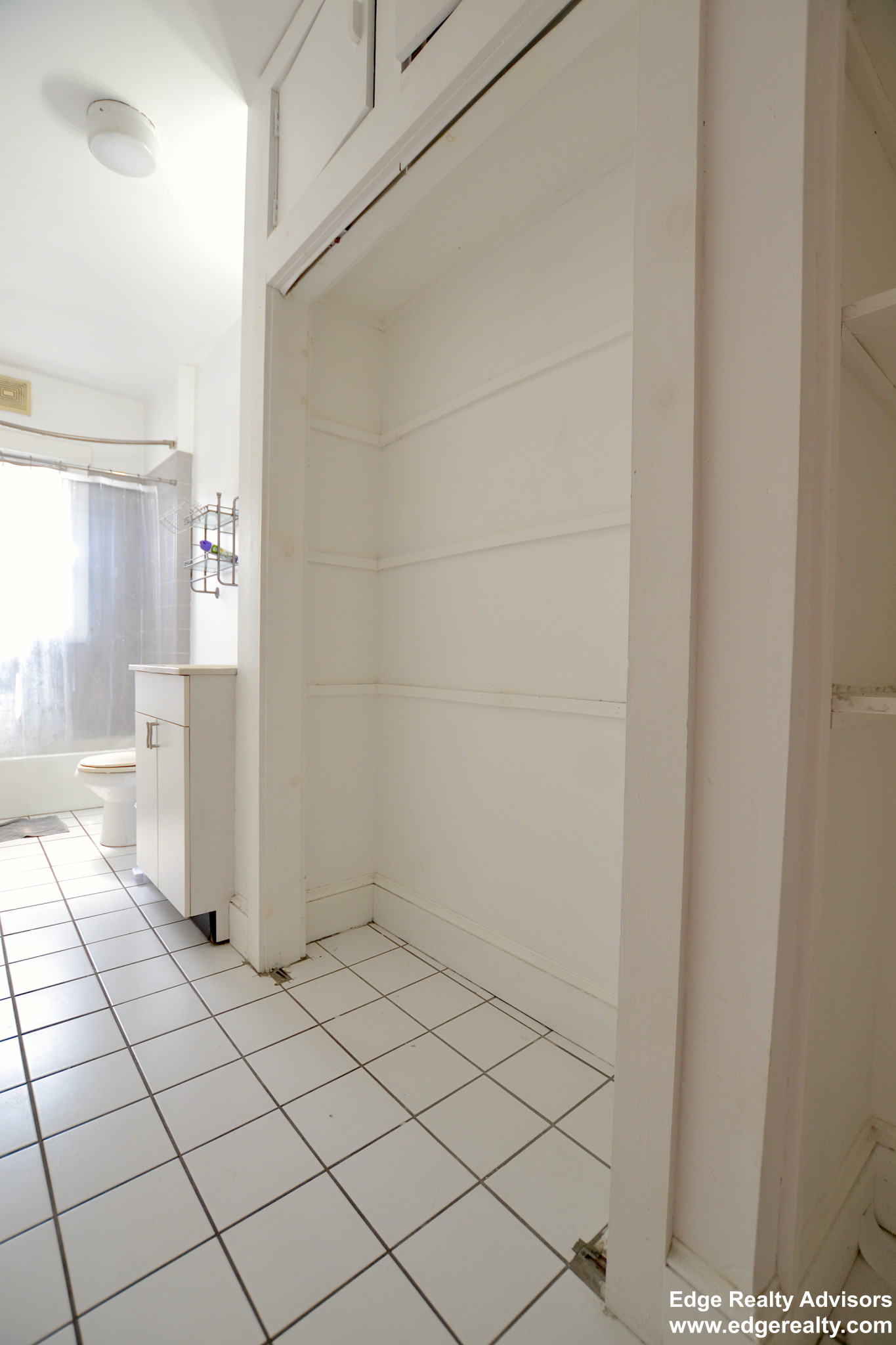 857 Washington St, Brookline Hills