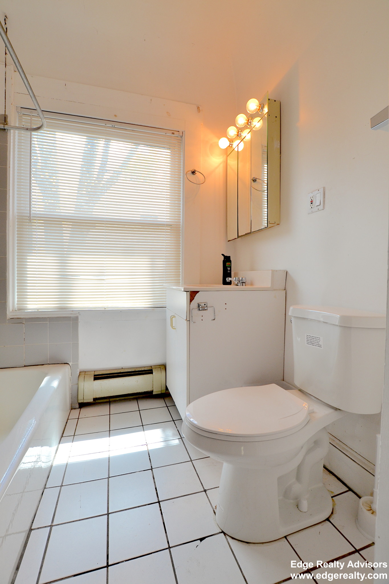 857 Washington St, Brookline Hills