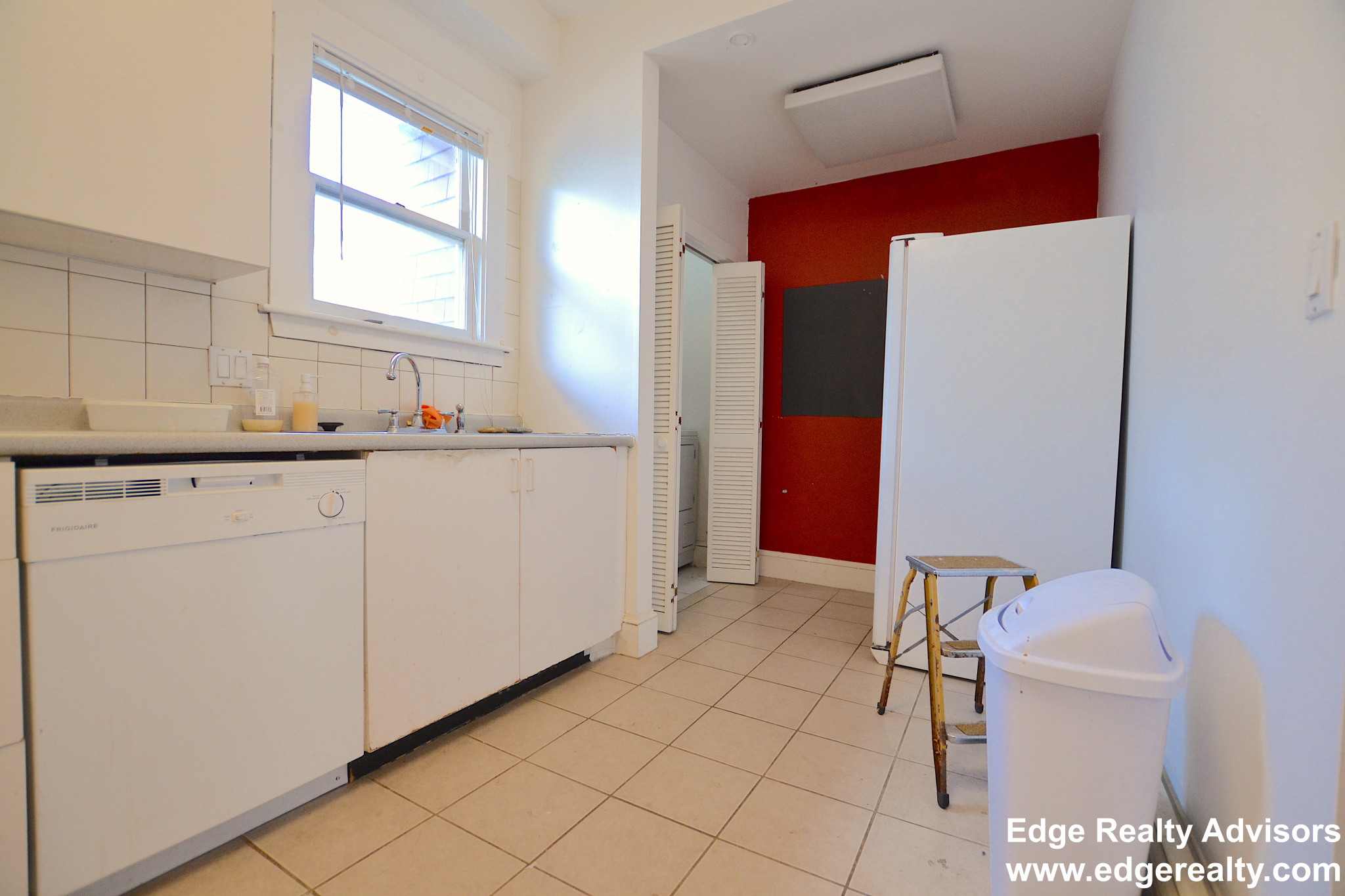 857 Washington St, Brookline Hills