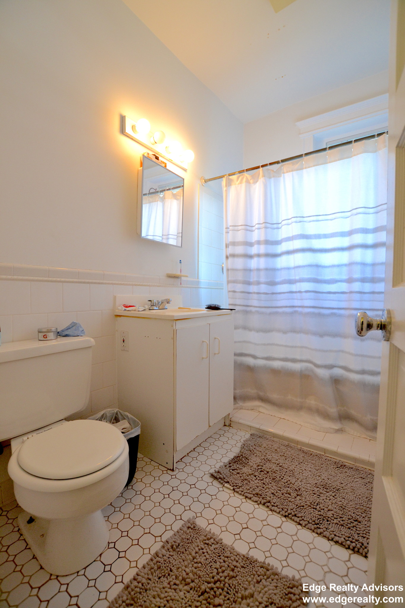 3 bed, 1.5 bath apartment for rent at 27 Royal St Unit 7, Allston — photo 8 of 12