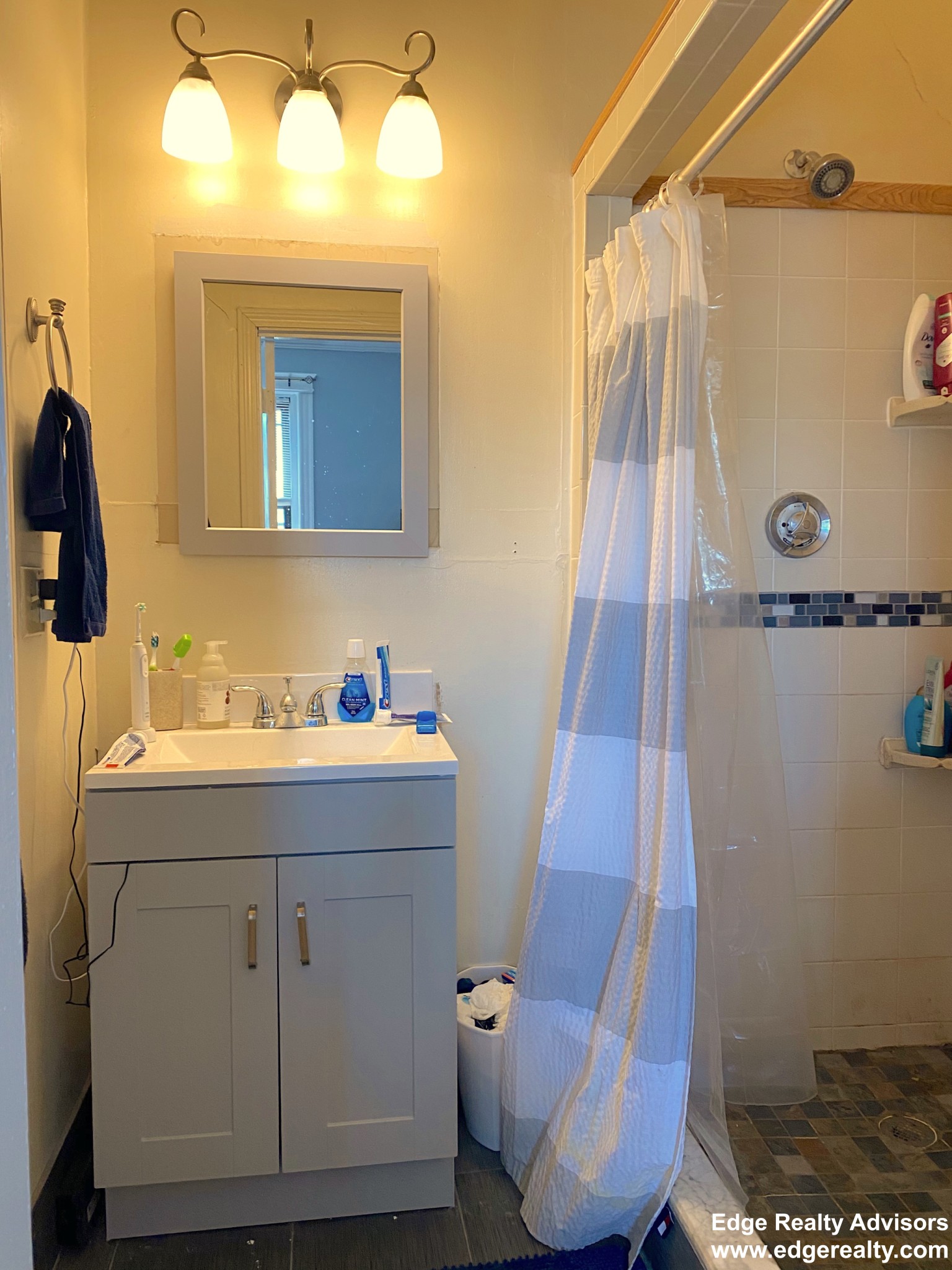 4 bed, 2 bath apartment for rent at 1667 Commonwealth Ave Unit 5, Brighton — photo 8 of 8