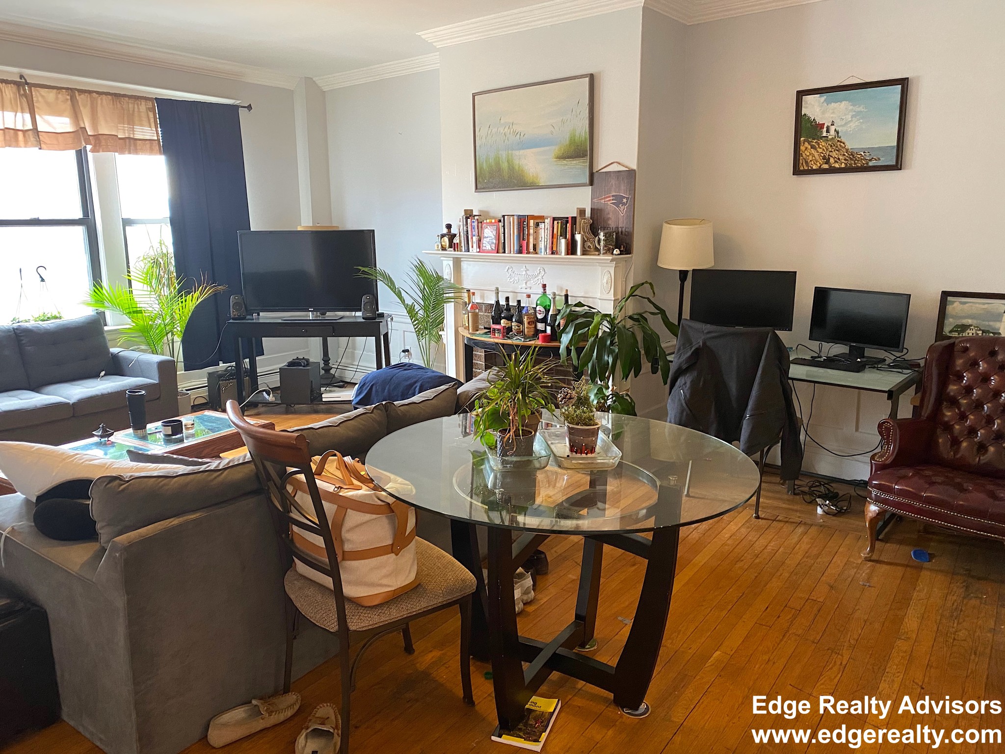 4 bed, 2 bath apartment for rent at 1667 Commonwealth Ave Unit 5, Brighton — photo 1 of 8